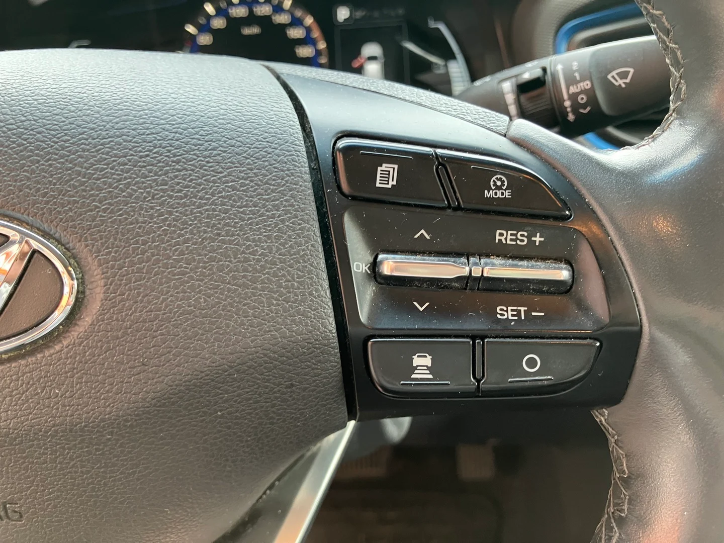 Car Image - UsC0PRBsAxXDfrTZycIpS