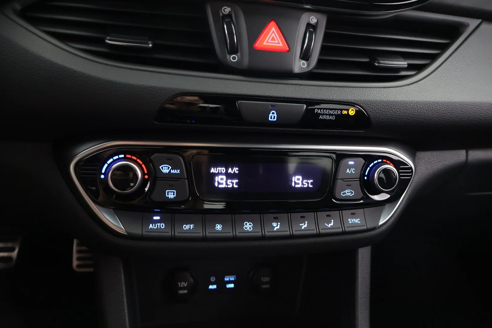 Car Image - 5LGhfiuGlMt9J4Jn30pWRu