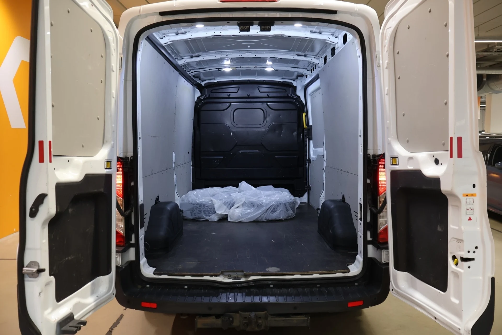 Car Image - RyYJxbuGW6aHLqEnouGzw