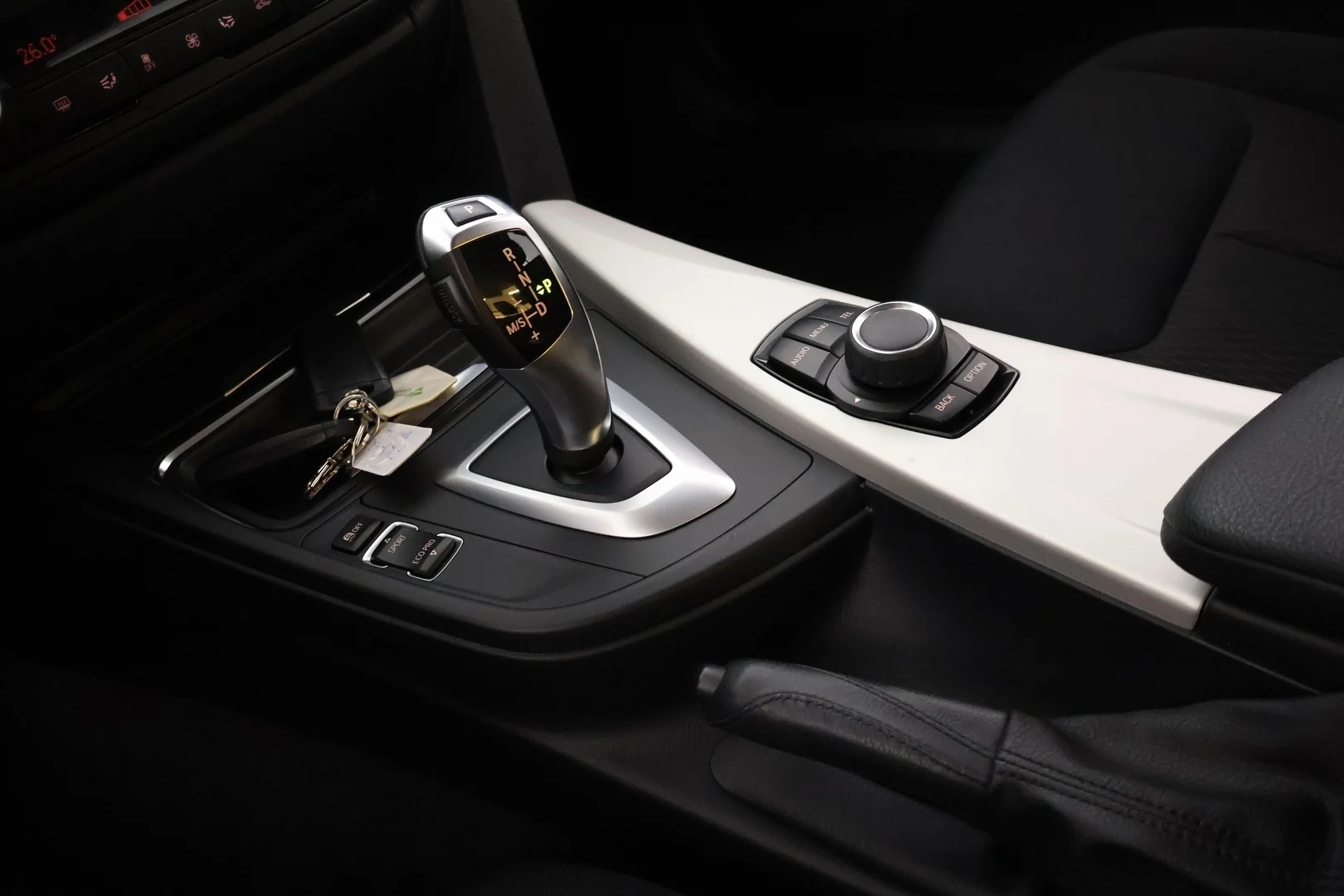 Car Image - 1WgR3psaTJGDMxXJaMqDlf