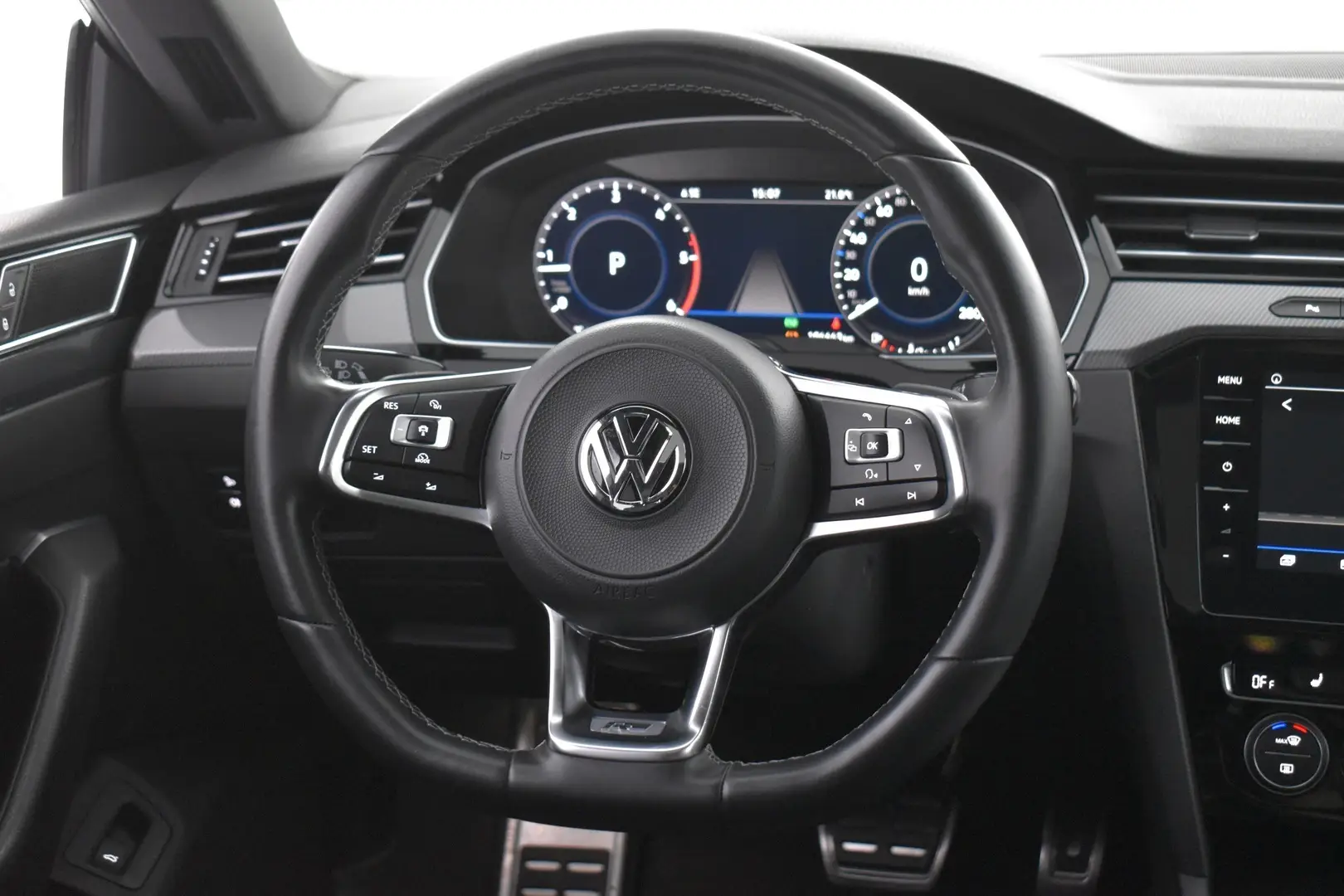 Car Image - 2pai29HWUP5X9I6TNGUslb