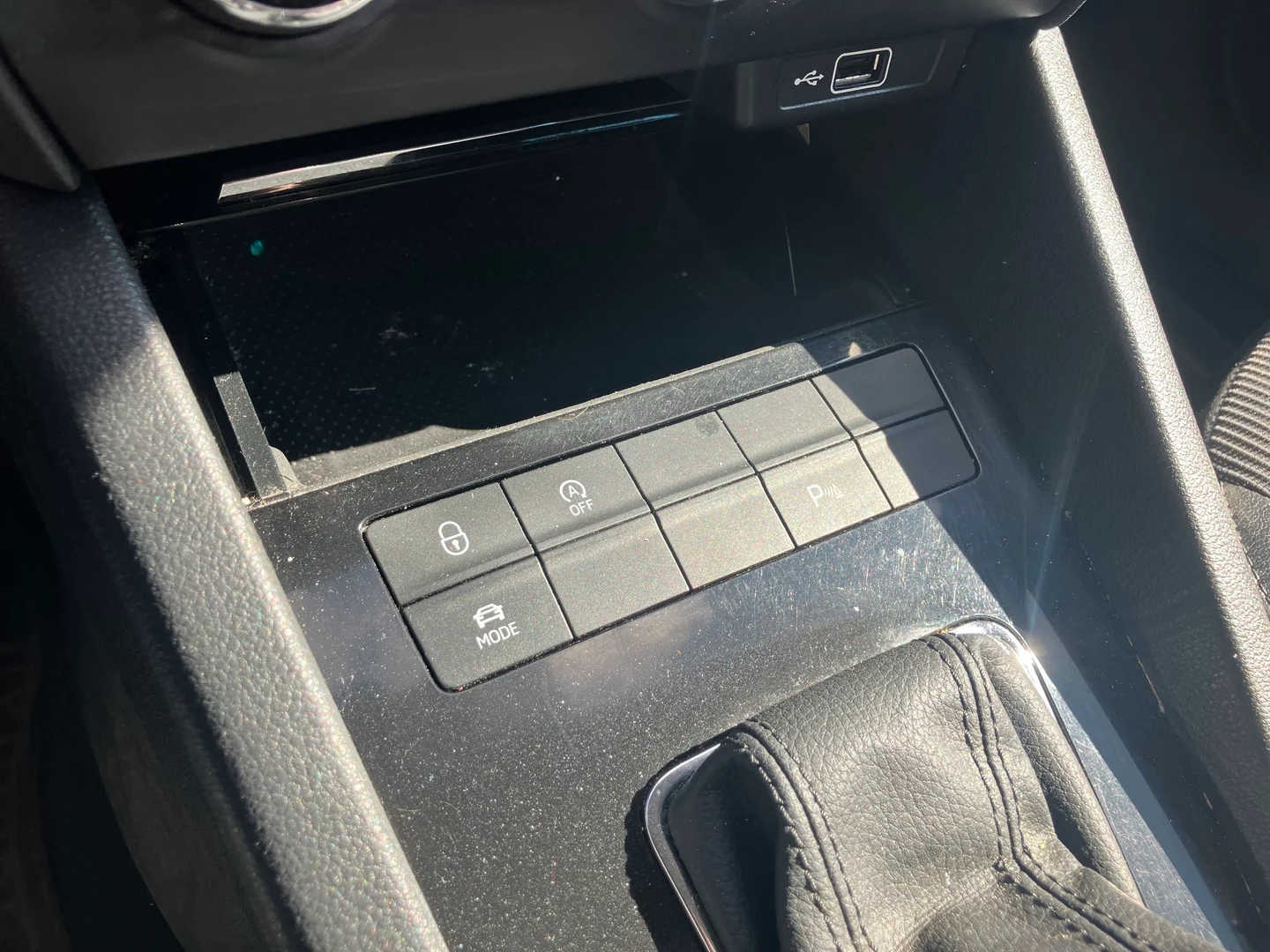 Car Image - 6Wi0IzmUYYn4NZwi6ZUrgv