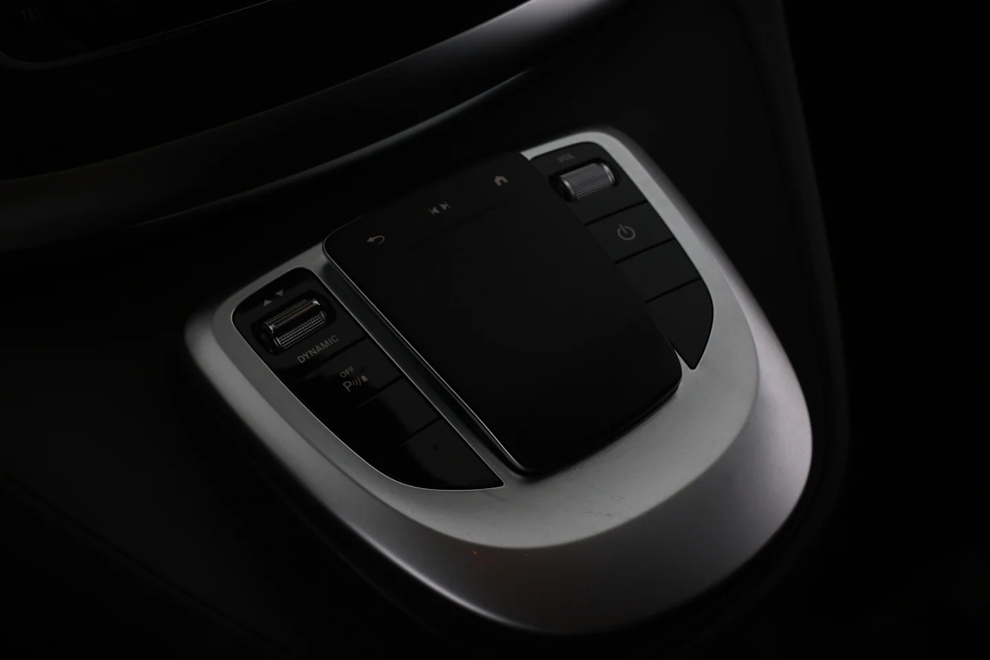 Car Image - 2wG2QD1PQkFrjMiN9UdJkV
