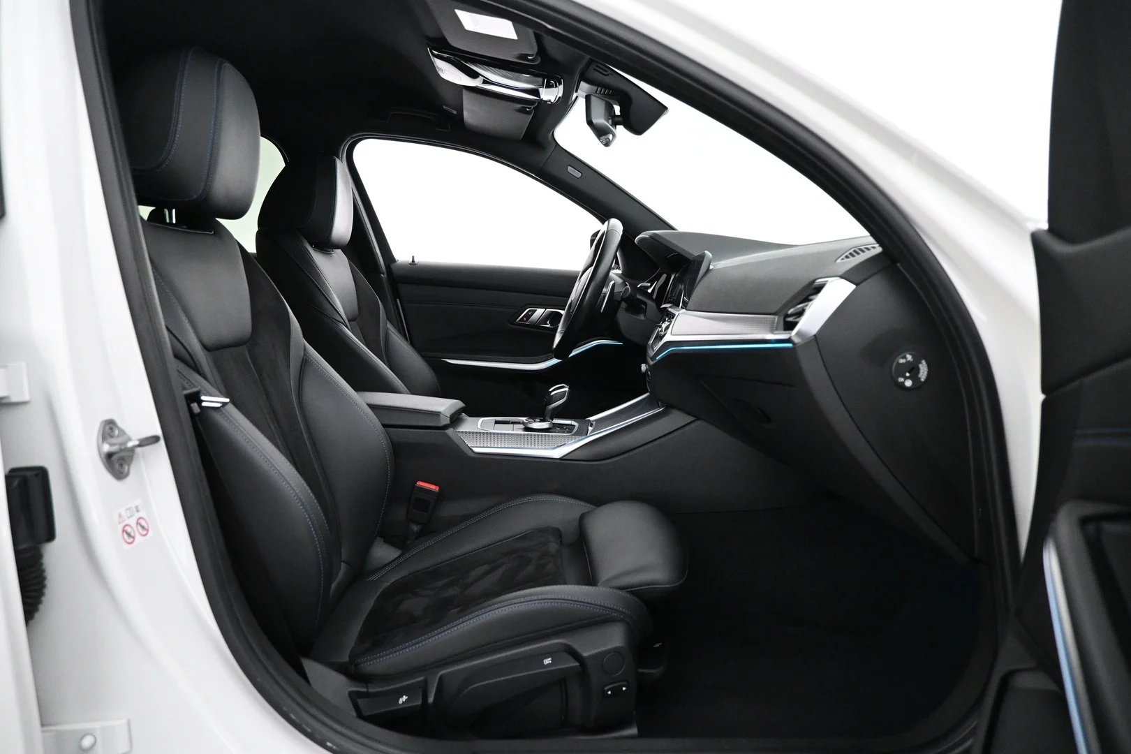 Car Image - 5W8oLVoyStGXa164Ey4j8Y
