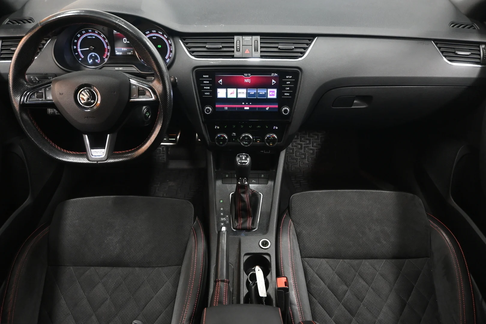 Car Image - 5H5xdlsxe7MTgPO8q6bJ3y