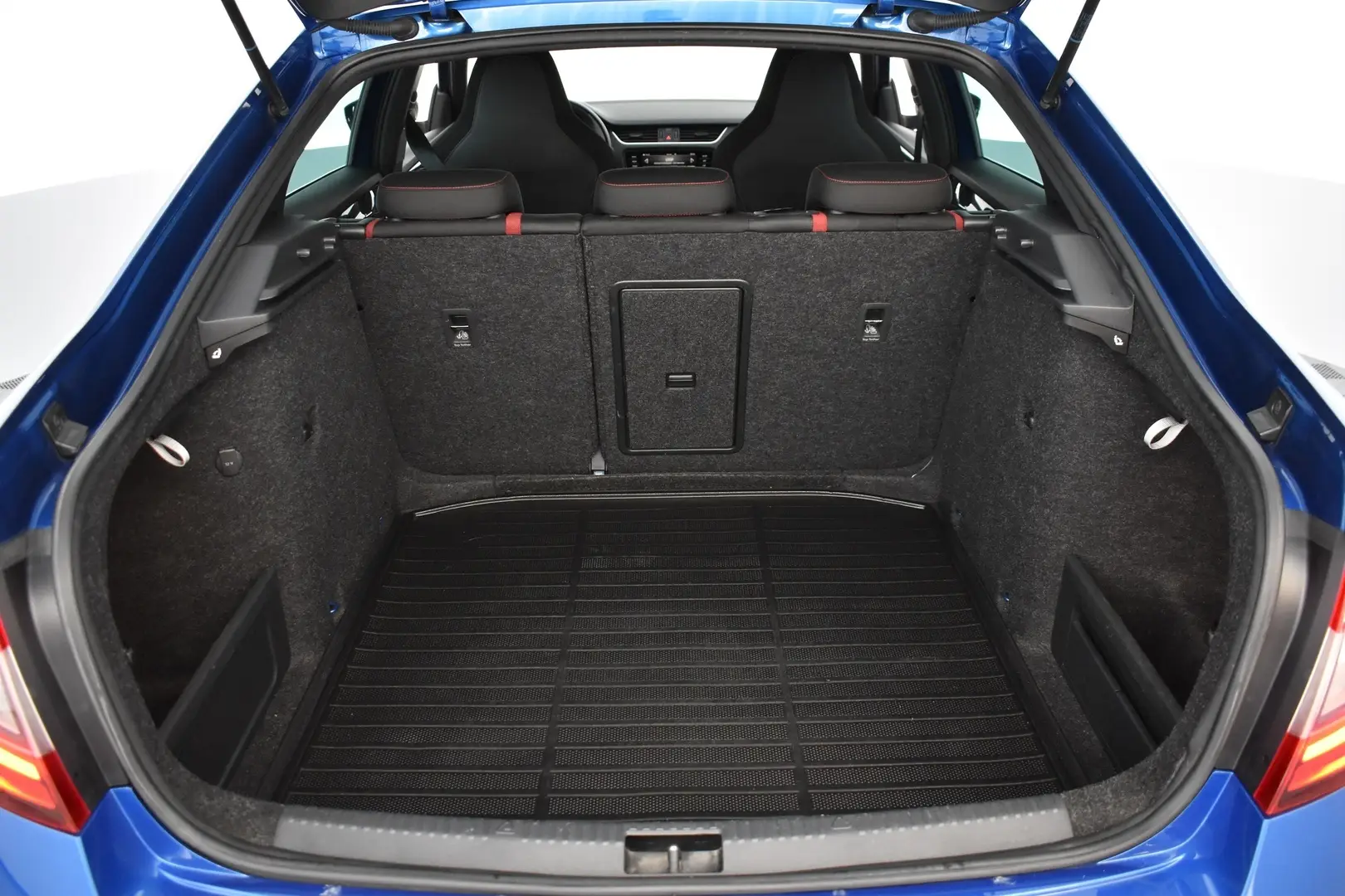 Car Image - 01HcPQiHpzxlkOs4qFN4bq