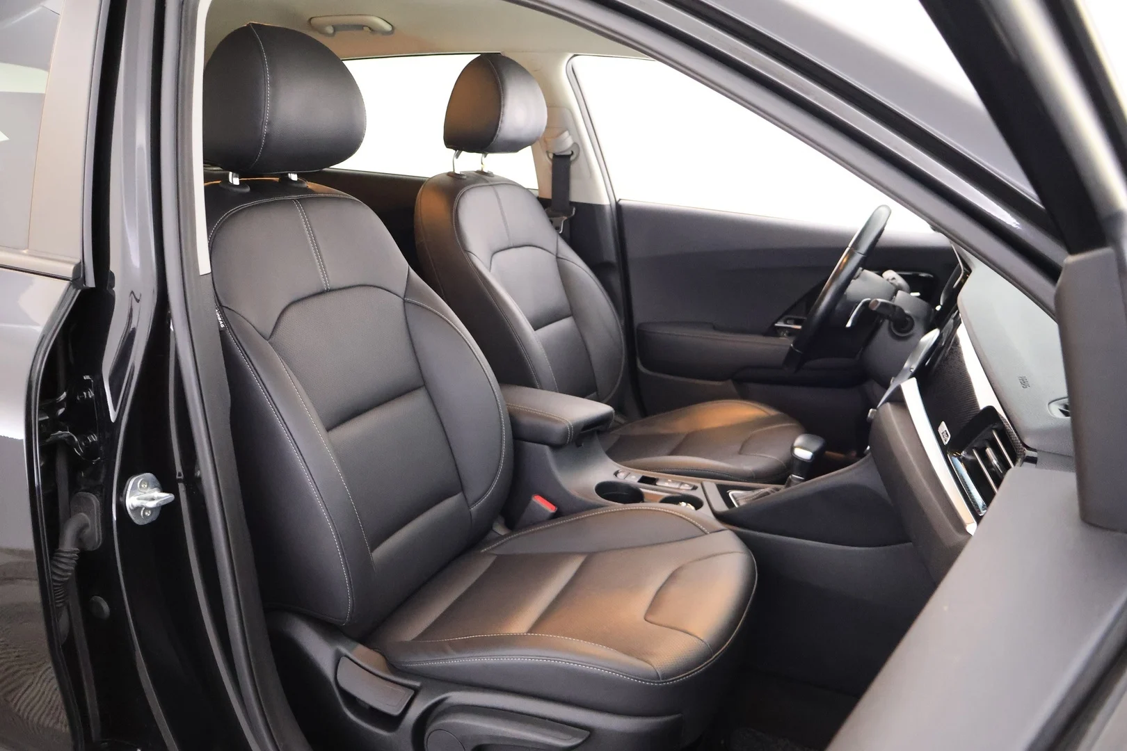 Car Image - 47Zg2cKolFm4Zx2xq4Z9sD