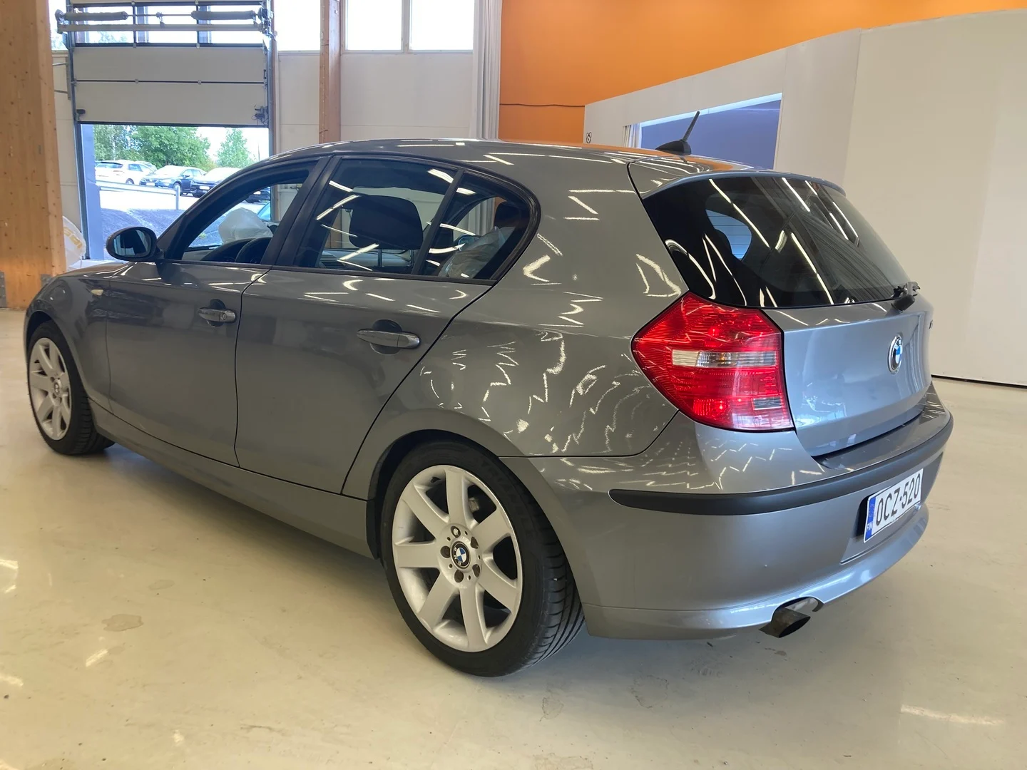 Car Image - 17mRKy1hlgkmXzBNQA96Yf