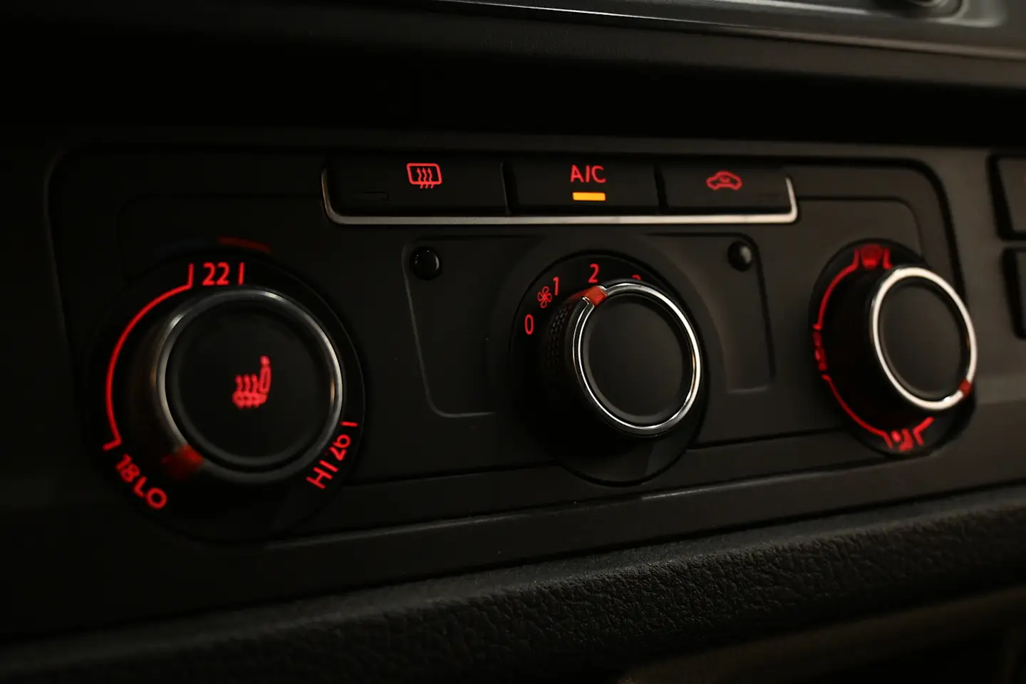Car Image - 6Uf7doUgxTa9V12IdZXfEq