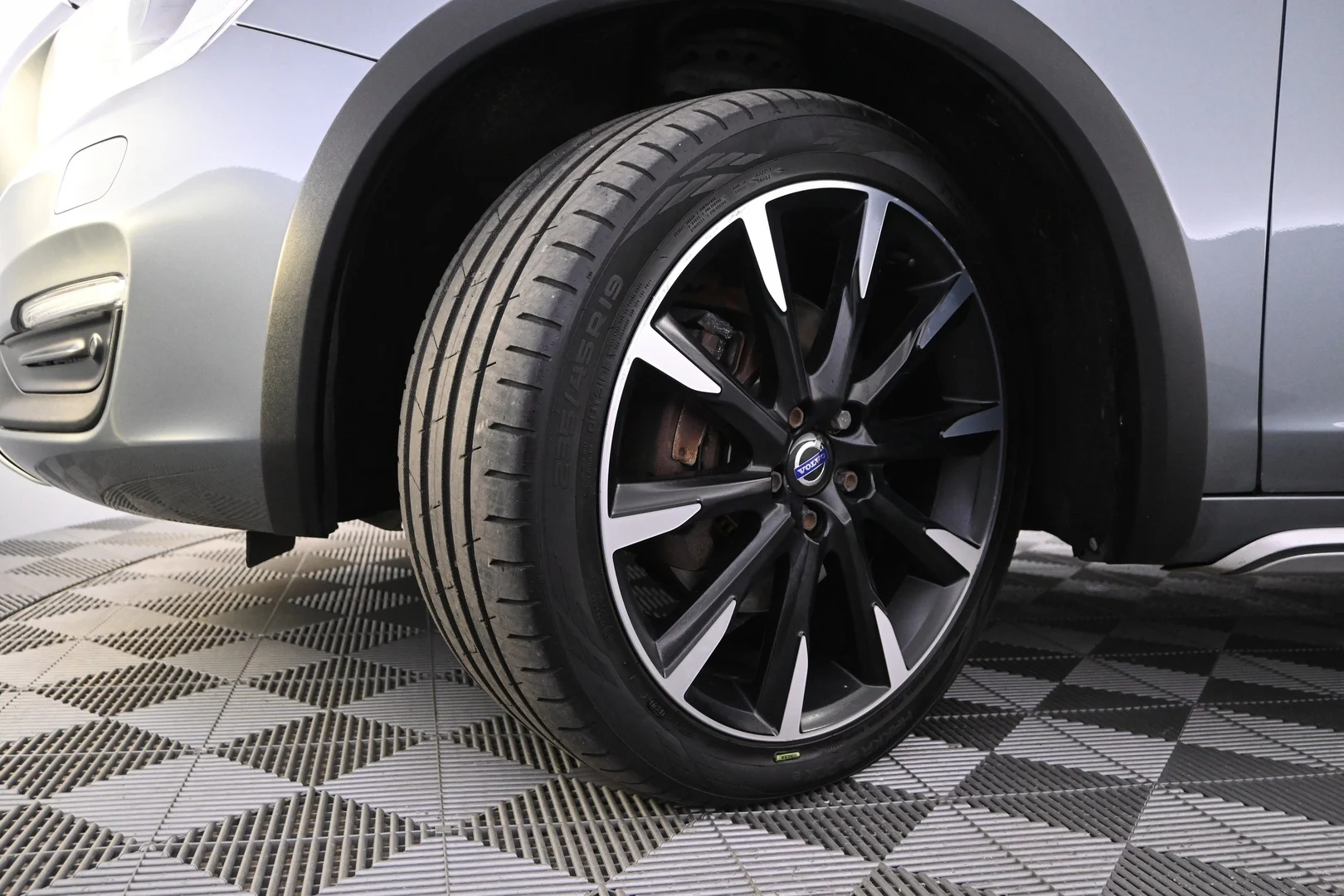 Car Image - 7wMBIyFKhFsg78j2ua03XZ