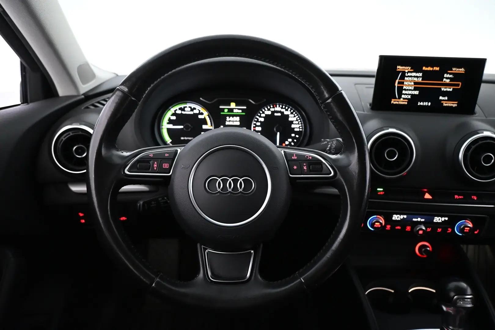Car Image - 64L6SW3EqkNq2VerSv4jRm