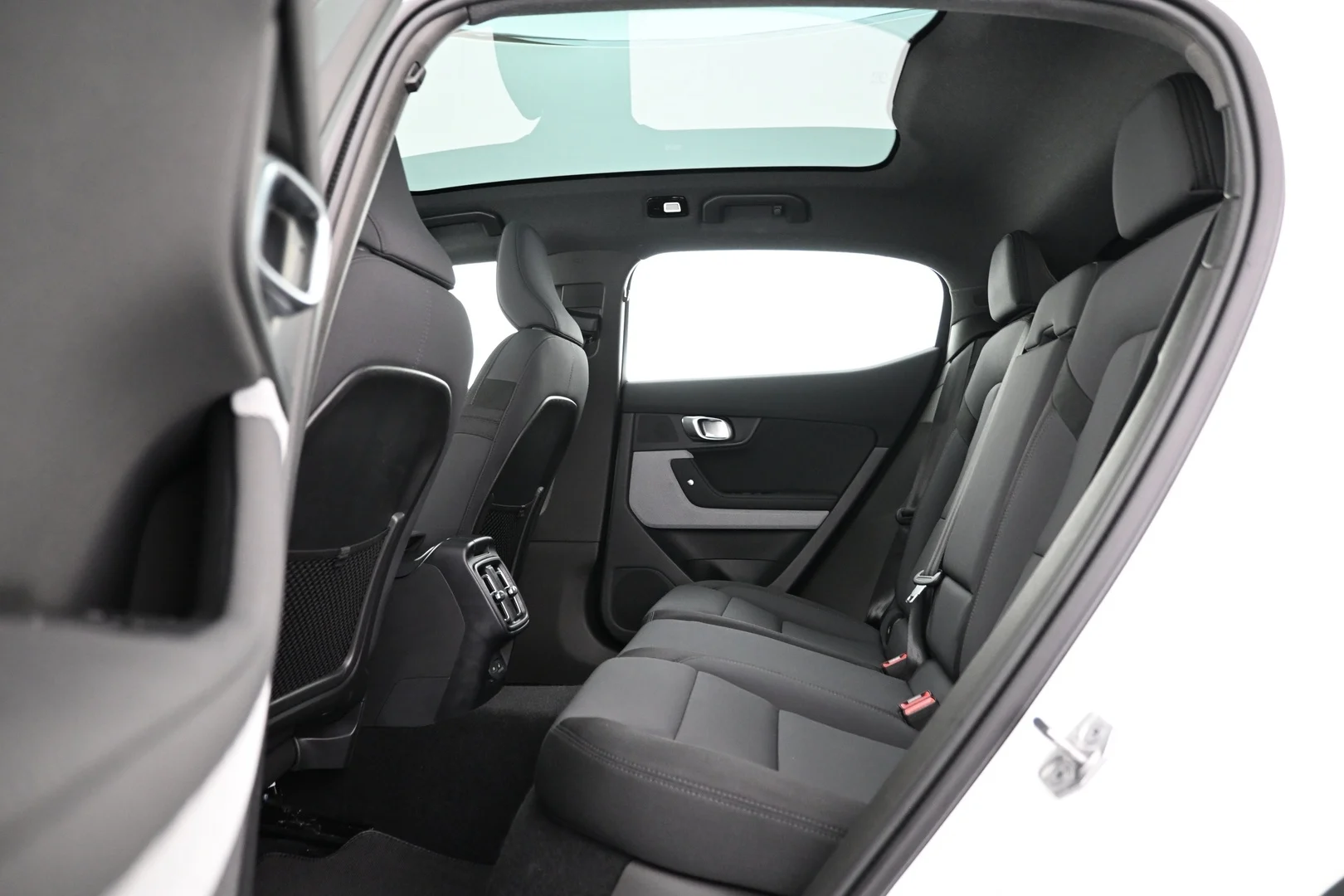 Car Image - 6Zkq4k4FleUAPPI4Eiml9k