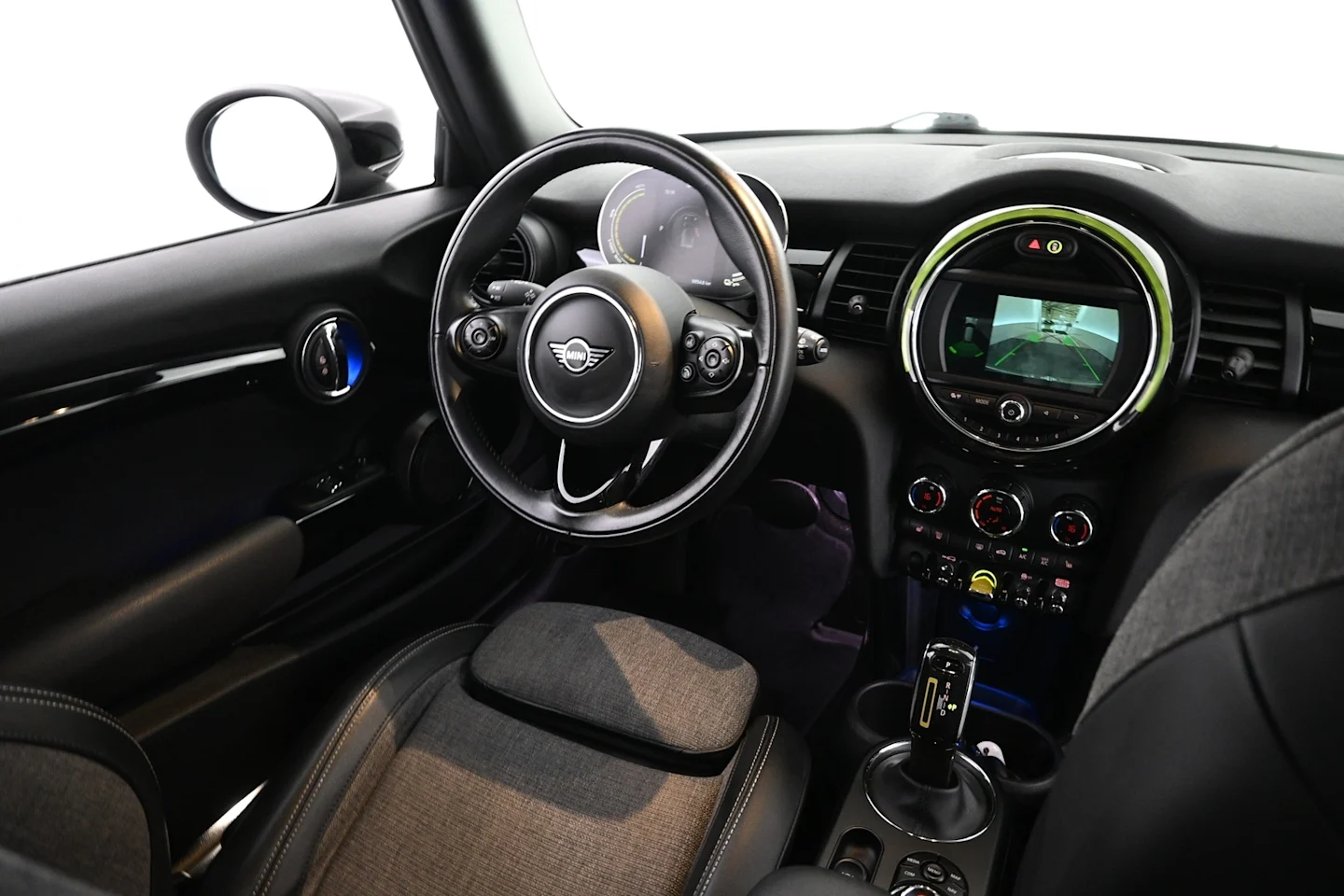 Car Image - 5cL9SRF7k3P4BnzPH05bd2