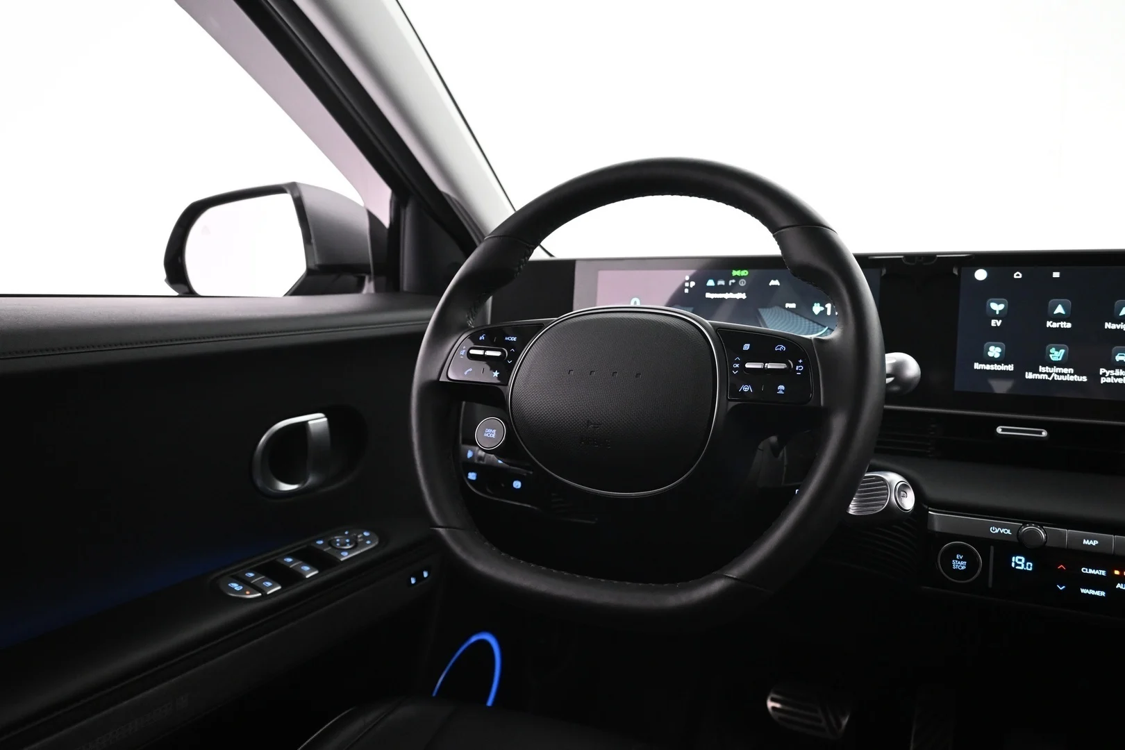 Car Image - 46uEWryf5h9j48cRdEV9U1