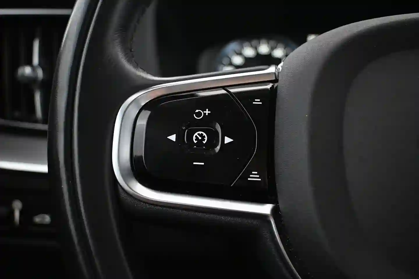 Car Image - 4jD3Rw17j9RaCAW24IcT8s