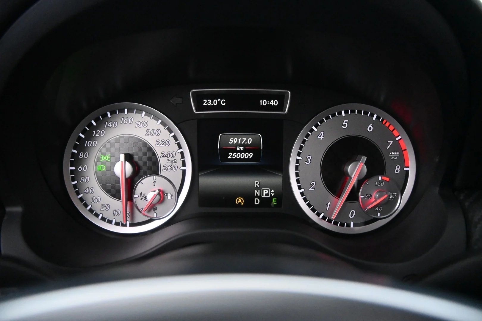 Car Image - 67bOpQbH9yjN8YIsHgBWdF