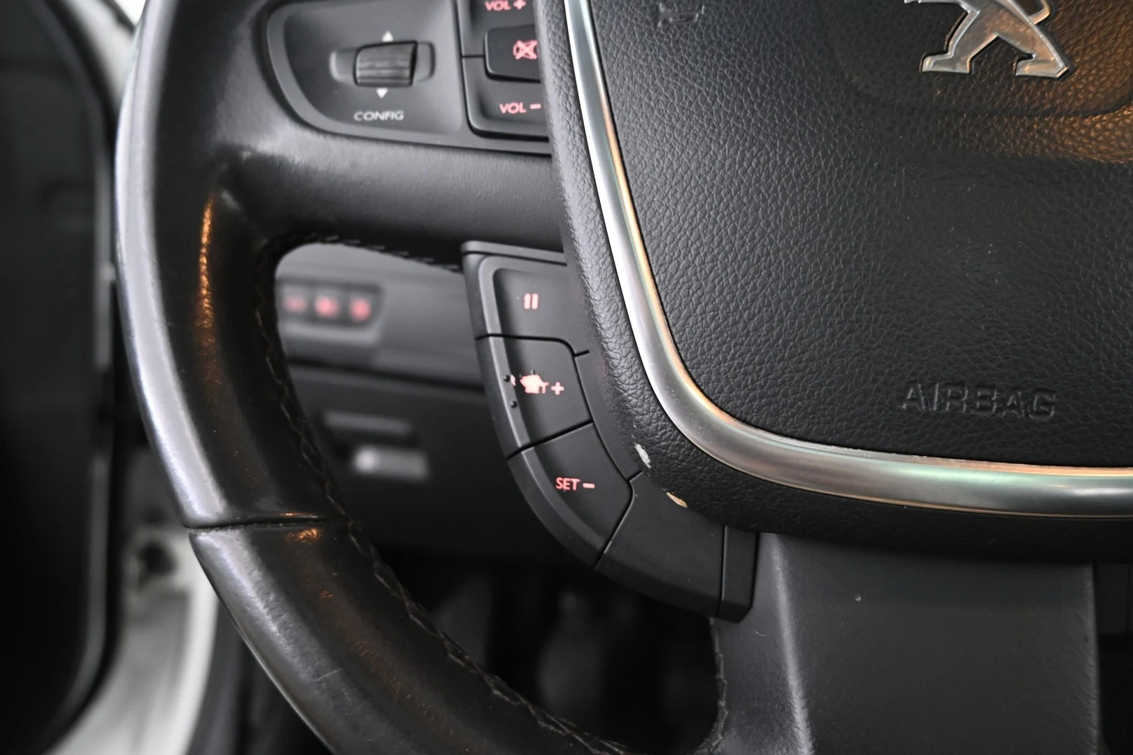 Car Image - 1ShlTeww3I33yliTcIYpXF