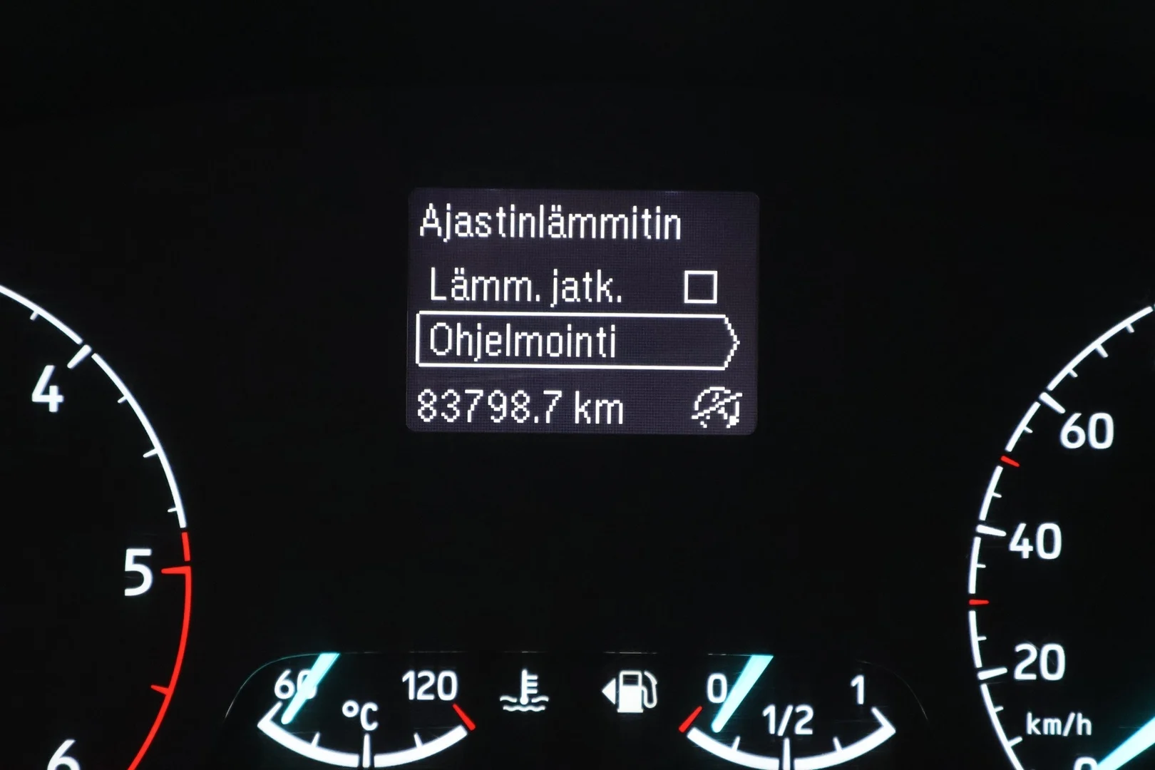 Car Image - 4zqNvPo2UYBd7iTJsAXRVg