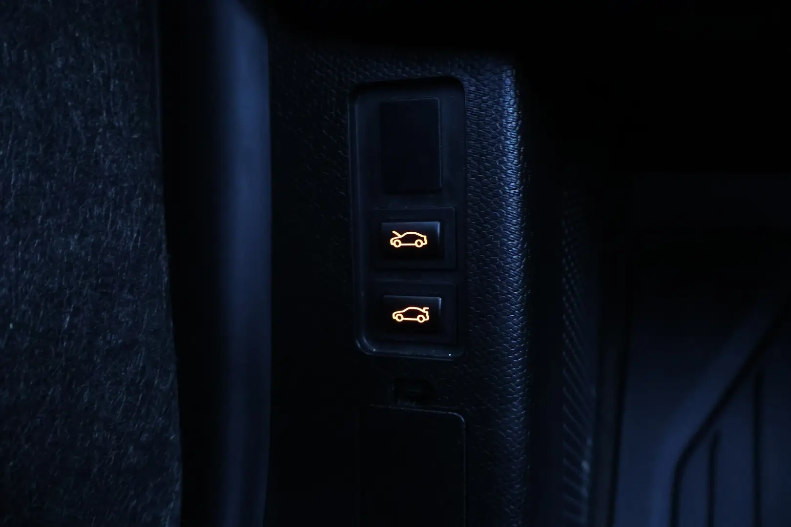 Car Image - 4914r7kvcLmcNP4Uvdiw6r