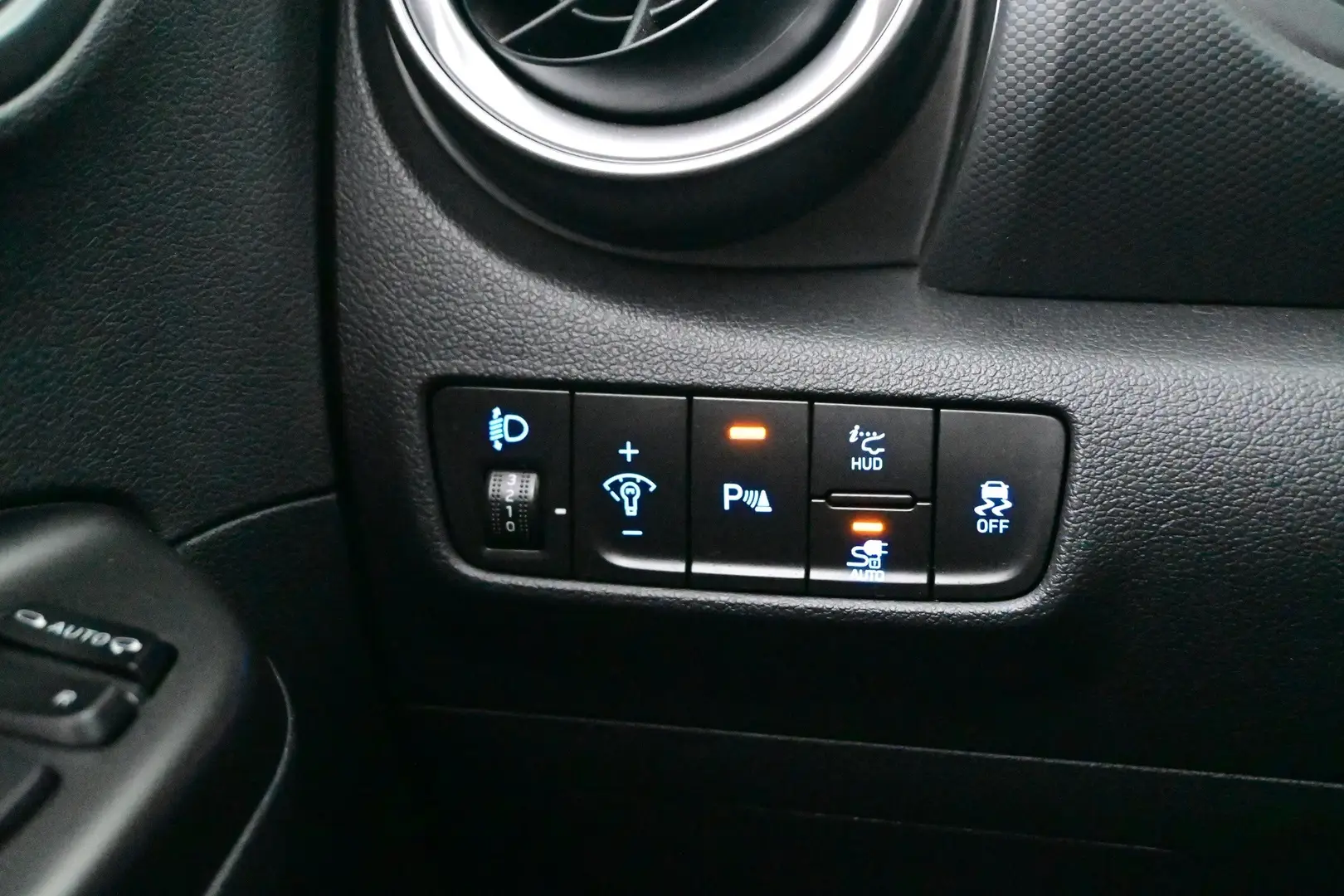 Car Image - FSSYNCzvlm1GZ7wZxv61Z