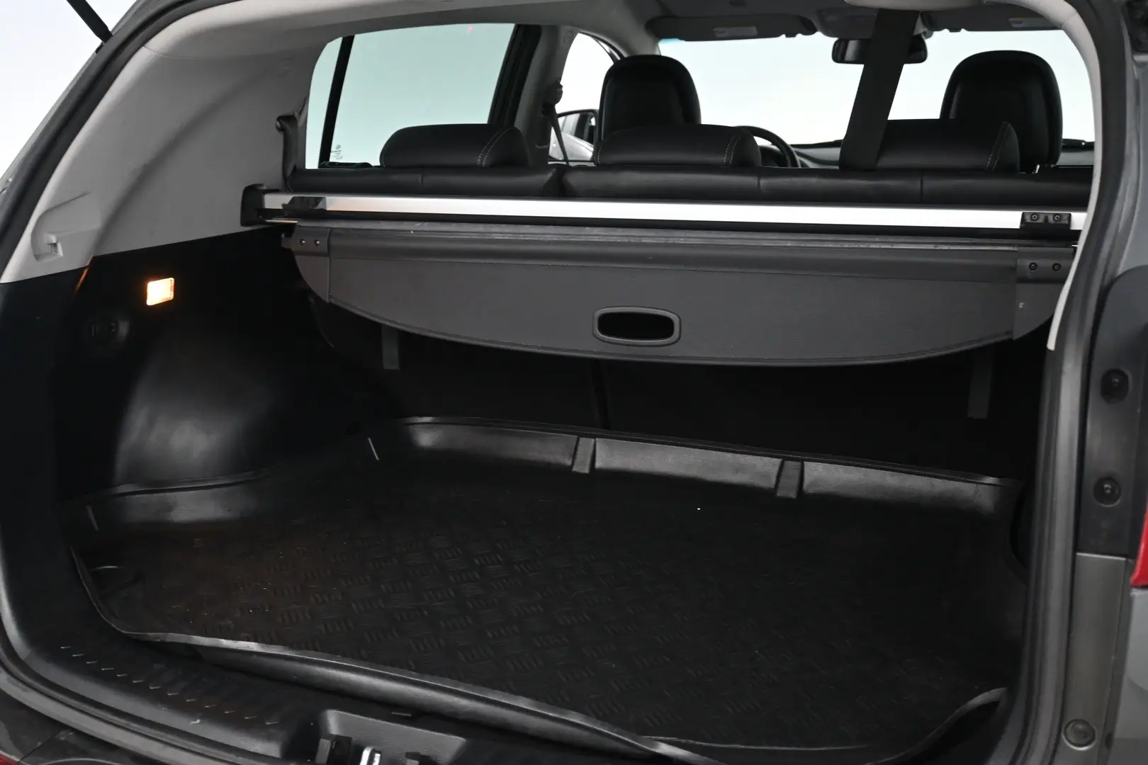 Car Image - 7bsJpUb39fROl6dMJD6Jjw