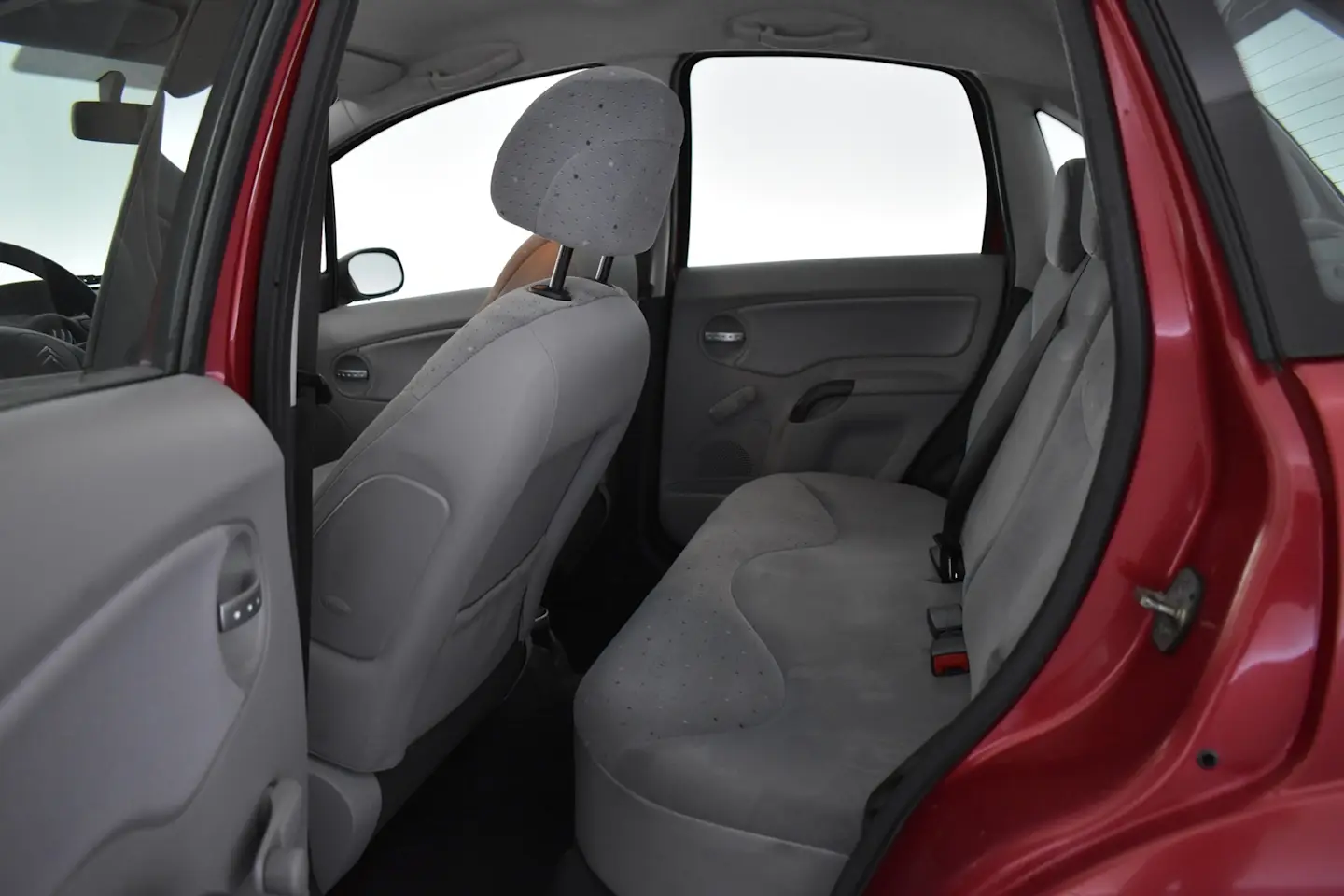 Car Image - 2baX82Auo81UQW3xoOUxxT