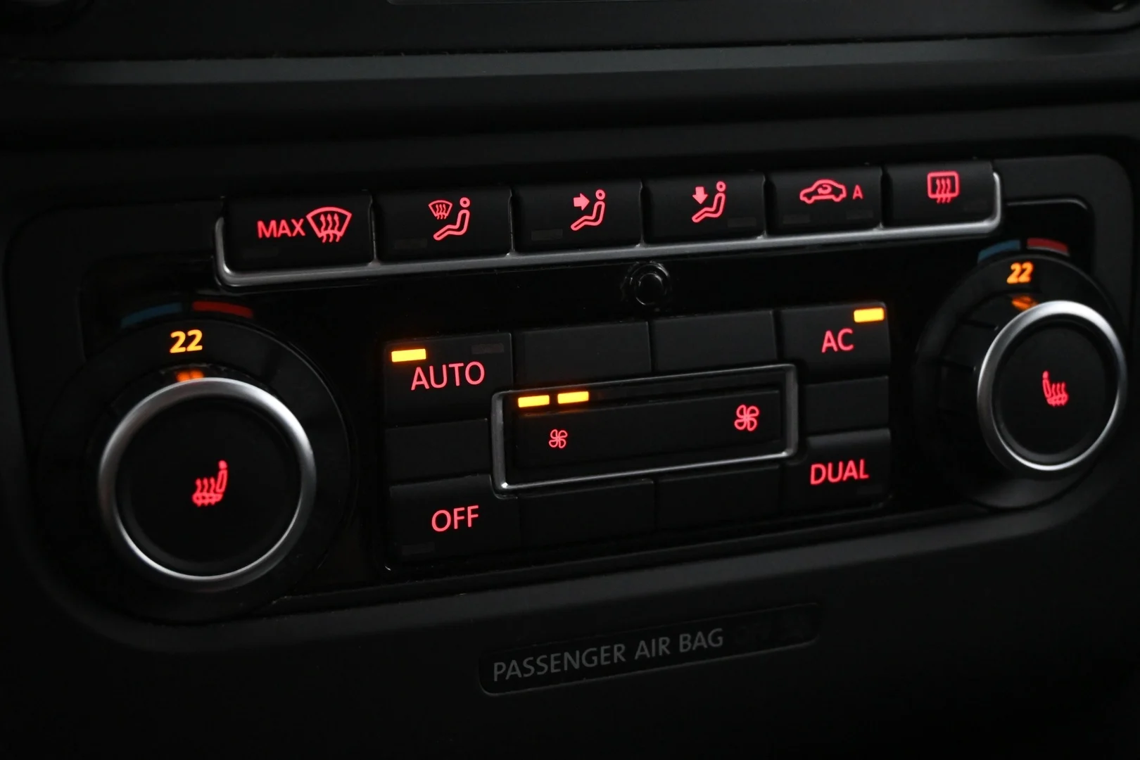 Car Image - 1RHrr6IdQq6AT0oHzhn2os