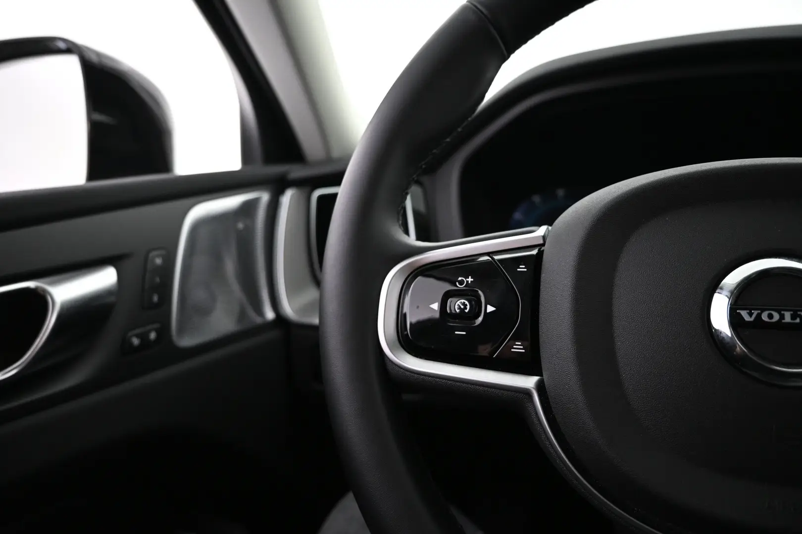 Car Image - 4XC9G88I8peorjOtkUw774
