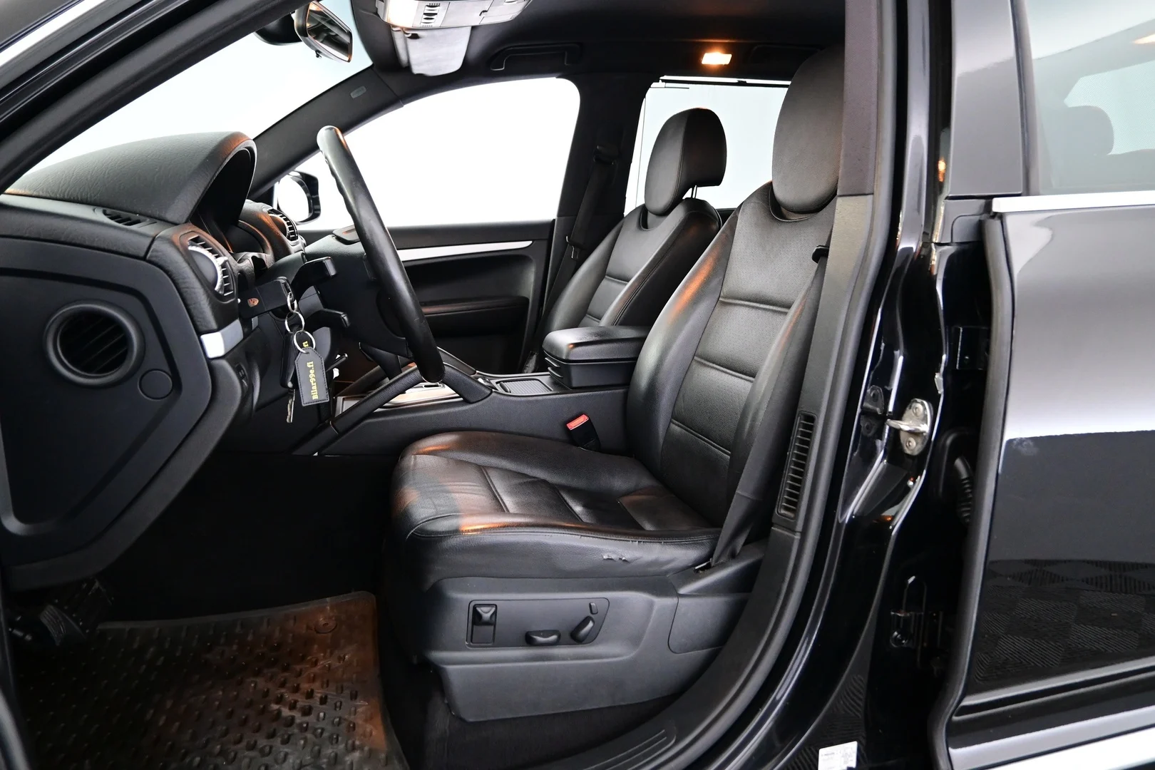 Car Image - 5co5kGxVIQPb78cTVSU48X