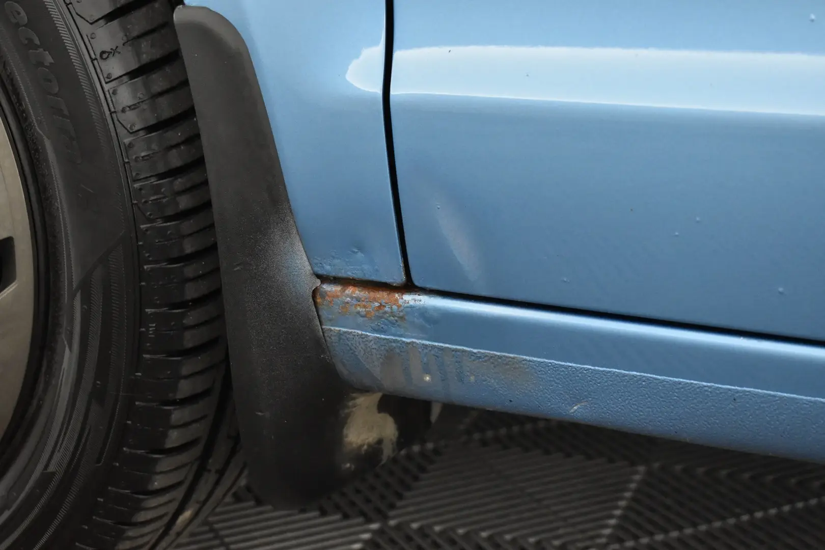 Car Image - HHbzOpG7ARwoLhPEkYt8i