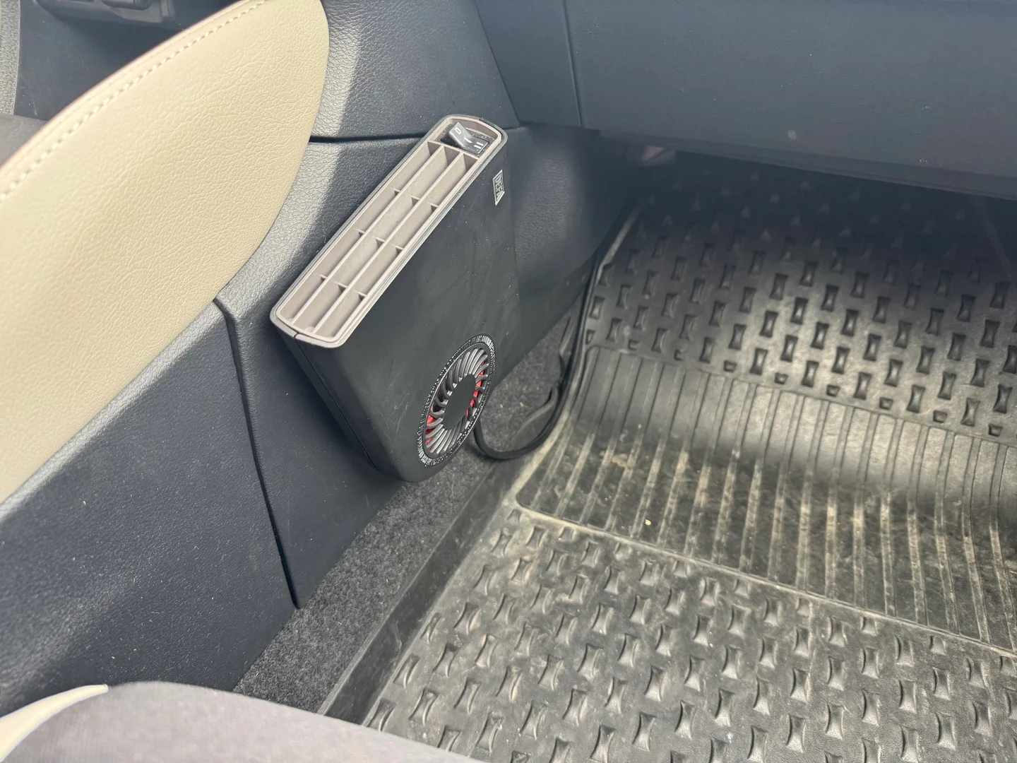 Car Image - 46AQDGh2HAm511o2cVZ4Dz