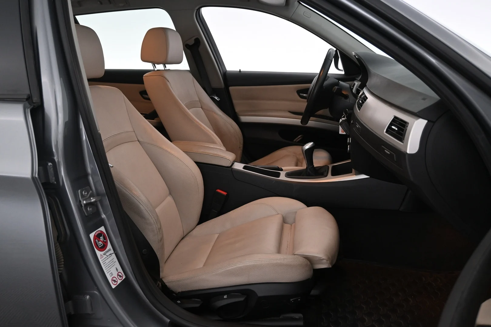 Car Image - 3UEfoYdWyOURCXt7jAP3DU