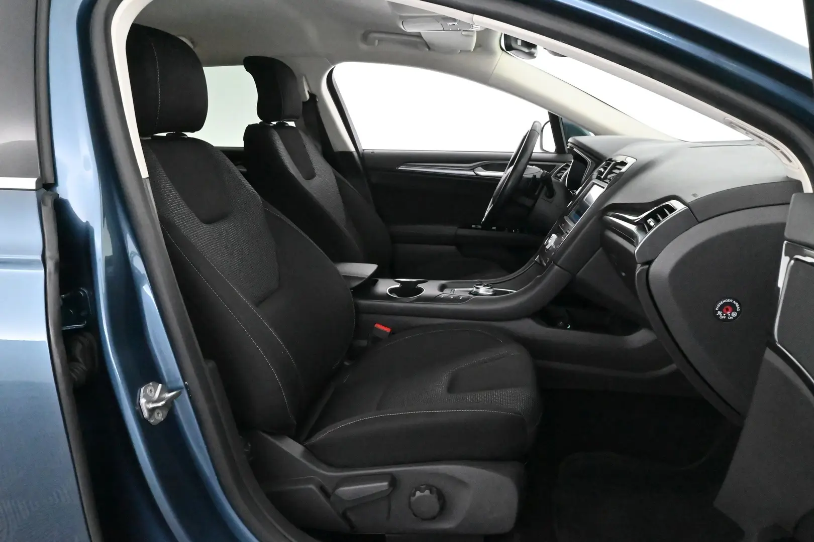 Car Image - vsaJnva9tDImxxAErayg4