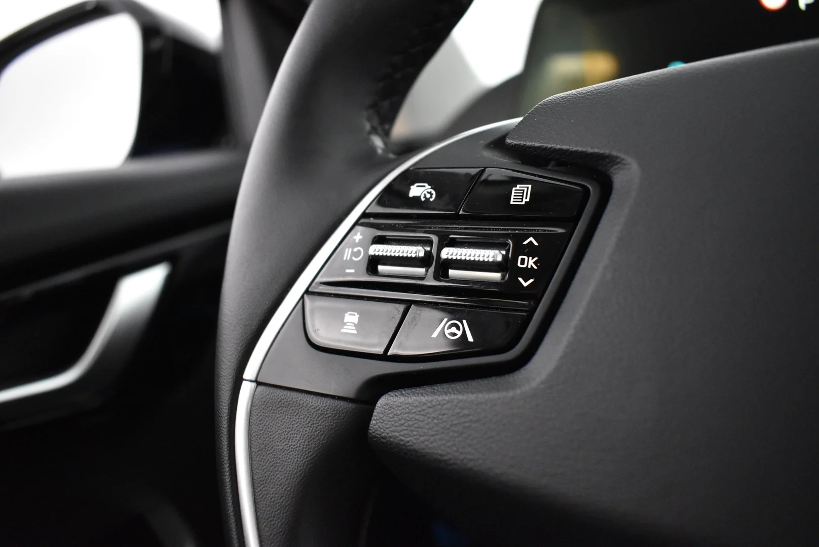 Car Image - 4996wojcpXLcSt1pqvHCsY