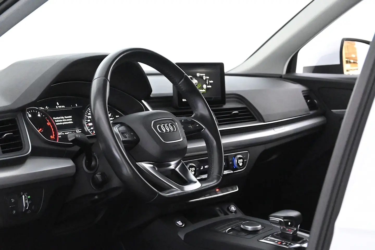 Car Image - 1nhCL3iWTeRETnCsgUteUU