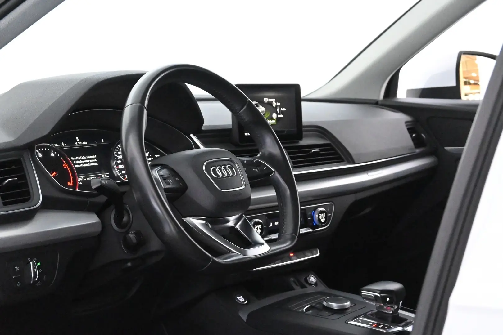 Car Image - 1nhCL3iWTeRETnCsgUteUU
