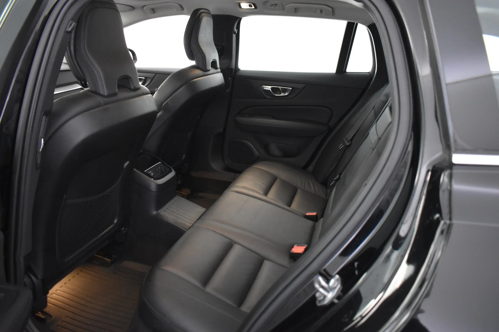 Car Image - 6JGLMe3lGI9E5AAqWEliLY