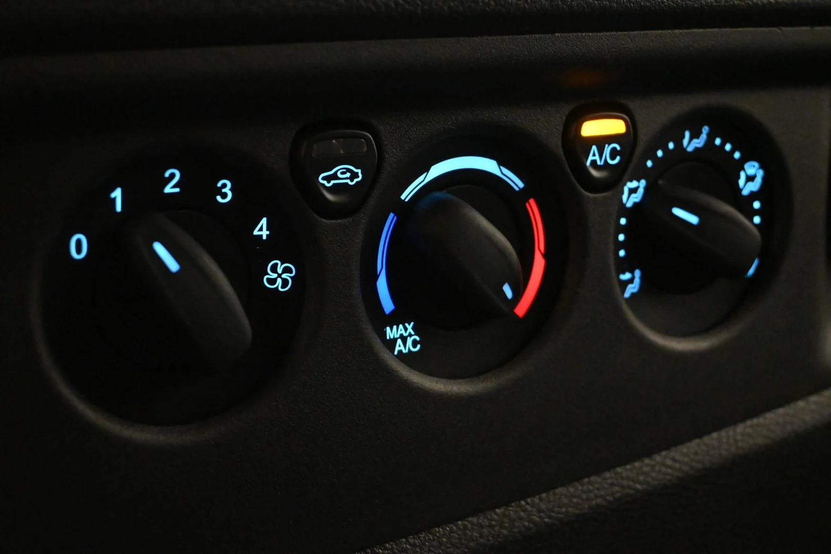 Car Image - 1LpgohRTKcU0dVBvJpgjt9
