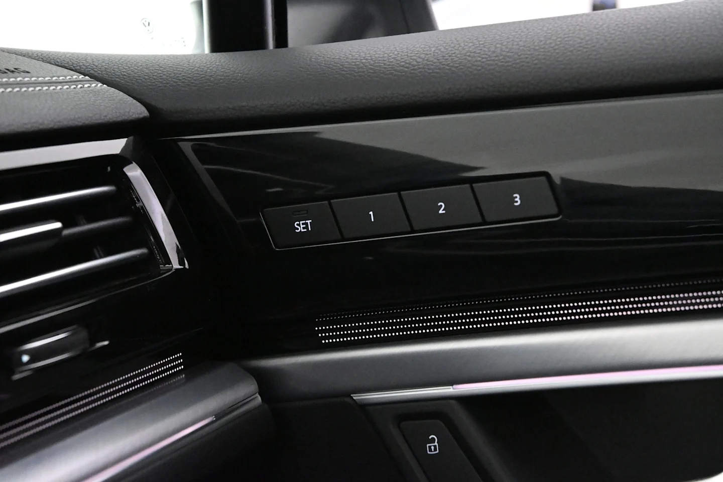 Car Image - 34GHuz6izc45g62k3u0Gqs