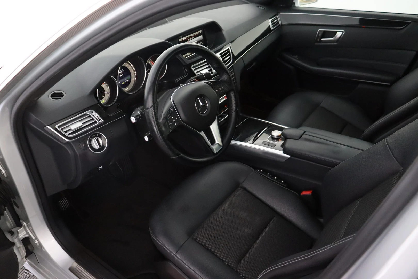 Car Image - 50rTKaDU29Rl3ijHG5Vuhe