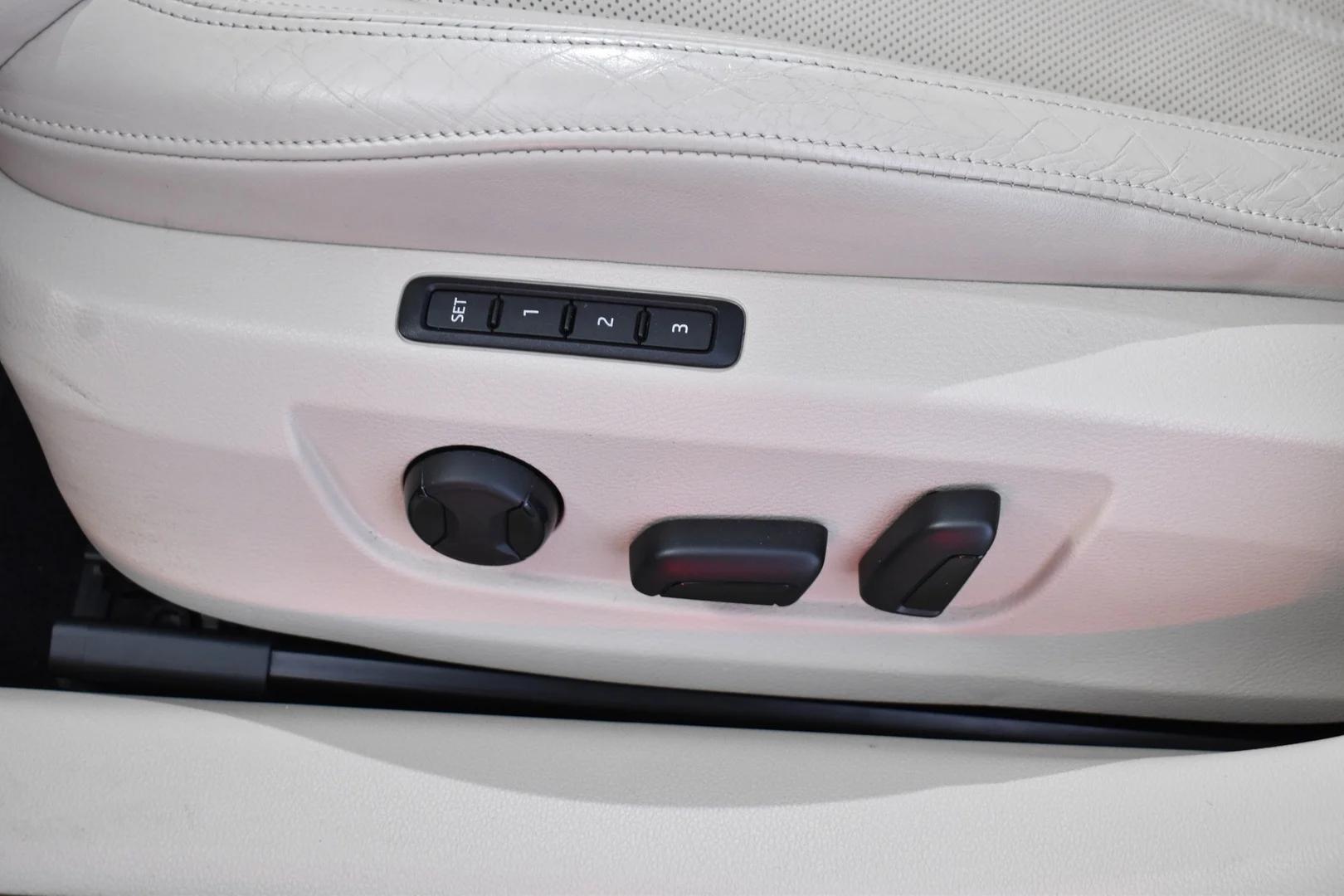 Car Image - 5BBgvfQVmQTs1NqQO1nRbj