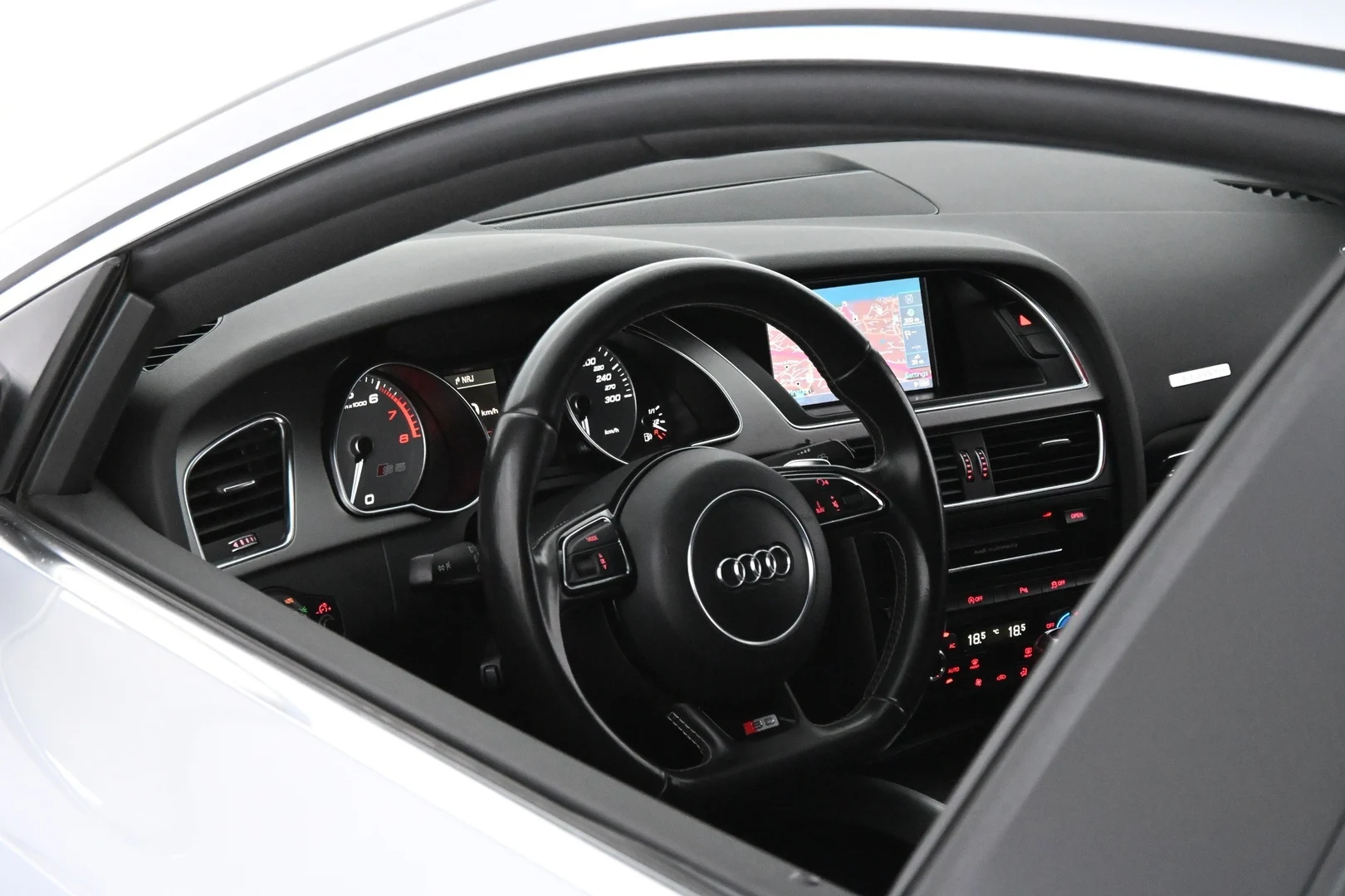Car Image - 2Iix5JqlSdYvA1jj4GKJvF