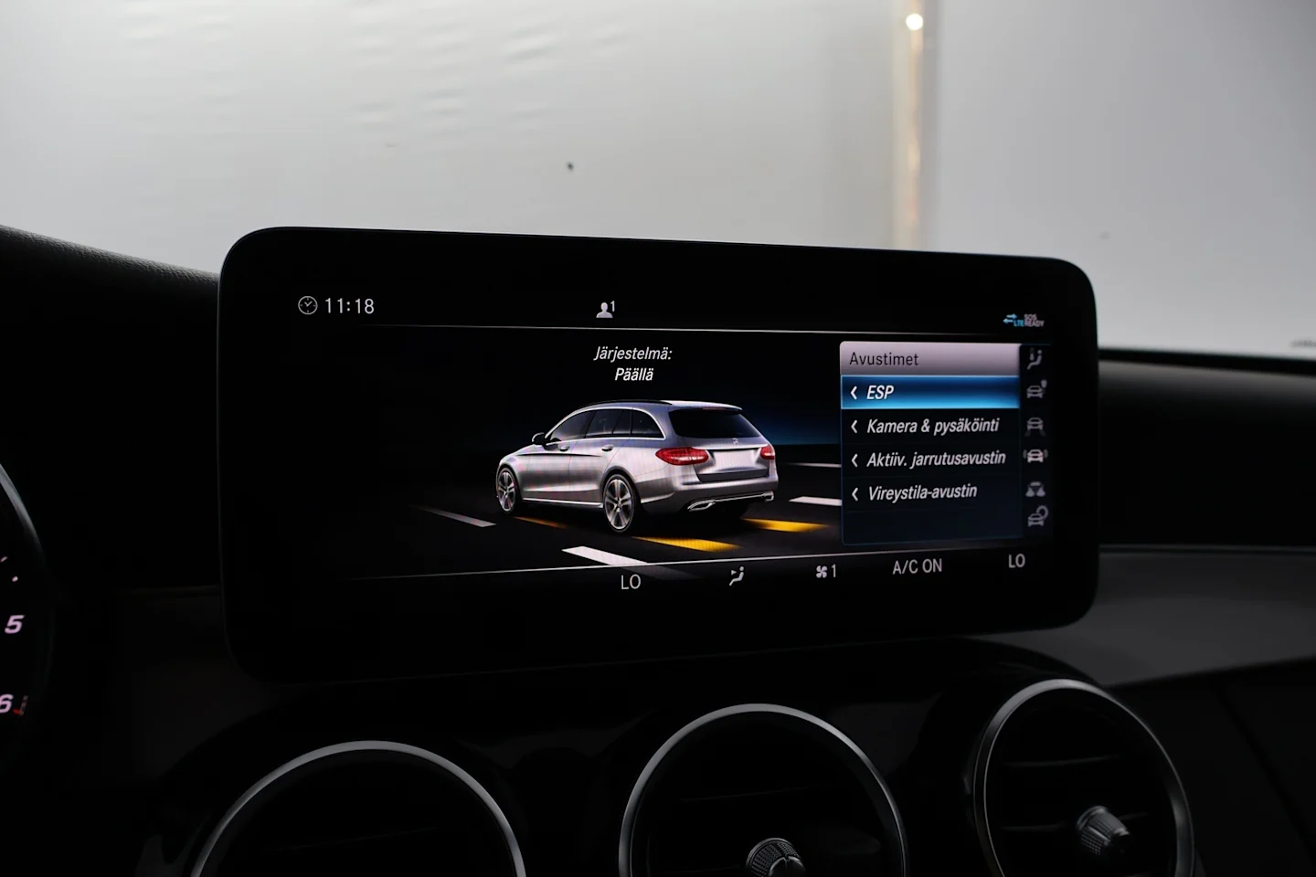 Car Image - vy95LyrUhFN5wewmFlvF1
