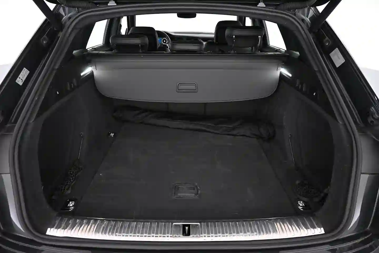 Car Image - 1DVlsTHozufysu1vHwMZIL