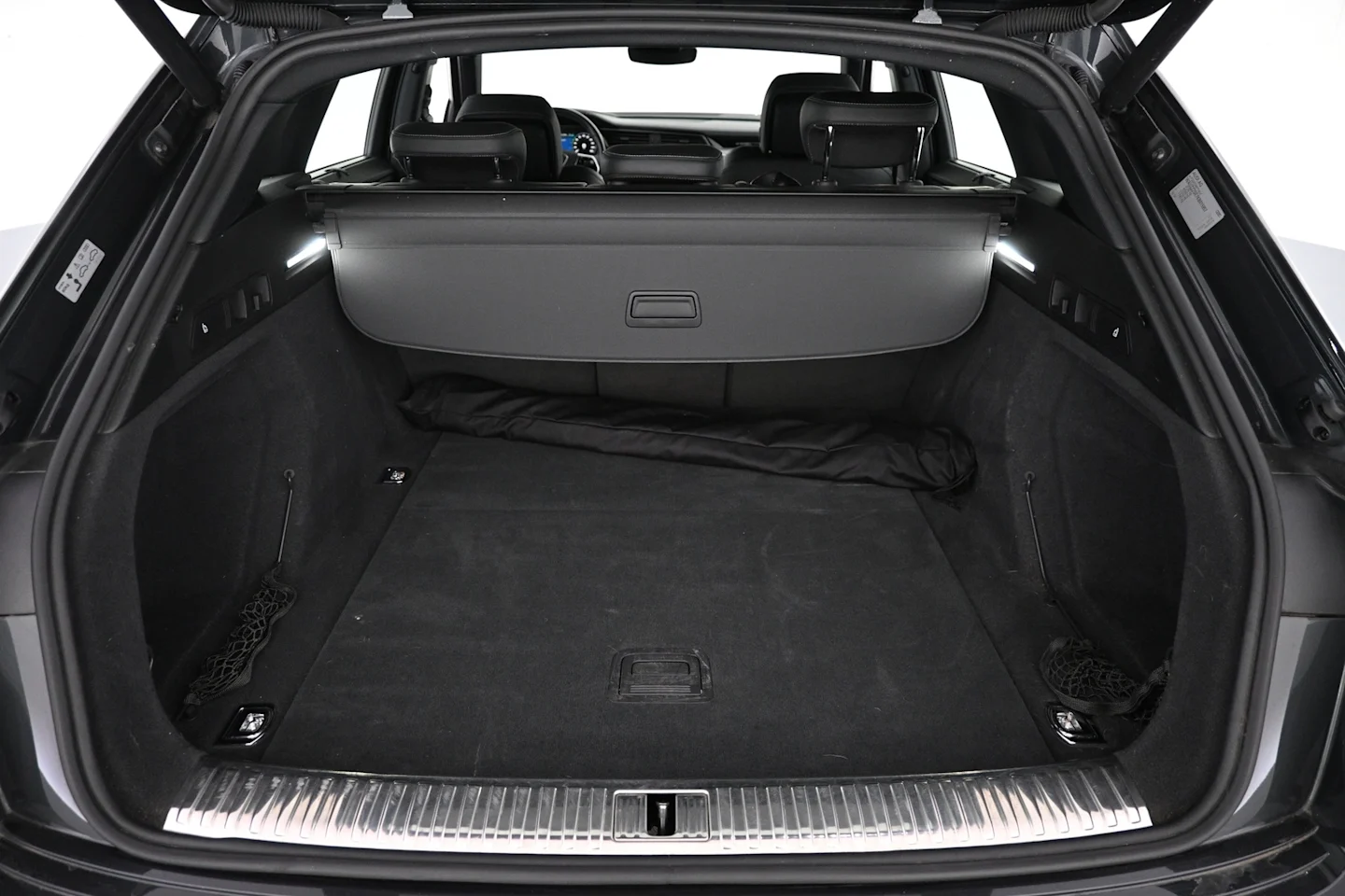 Car Image - 1DVlsTHozufysu1vHwMZIL