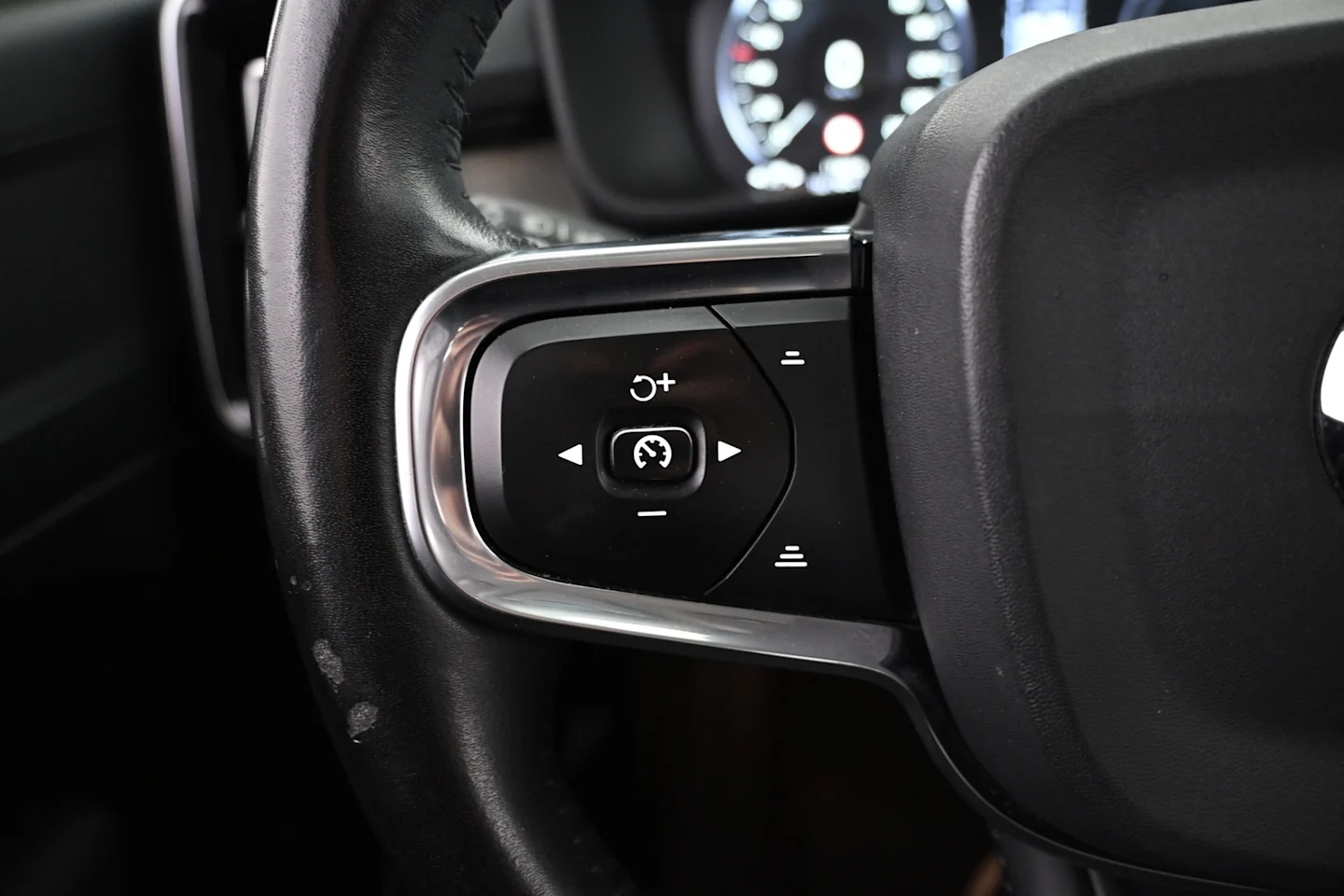 Car Image - 7jDtVyfYcLF7llFo3vfHBZ