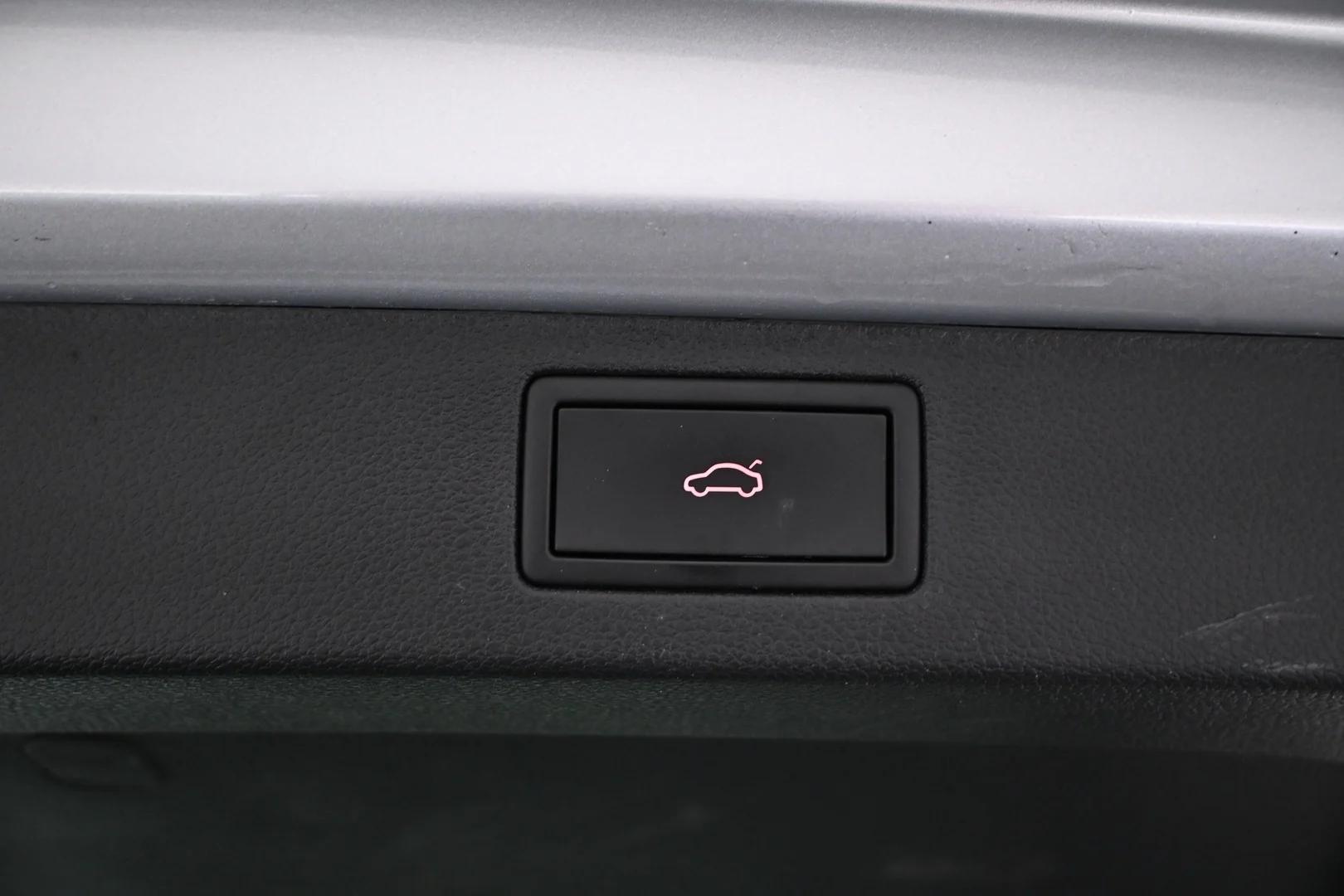 Car Image - 6wuz9agQHbUrJeLhYX3zCP