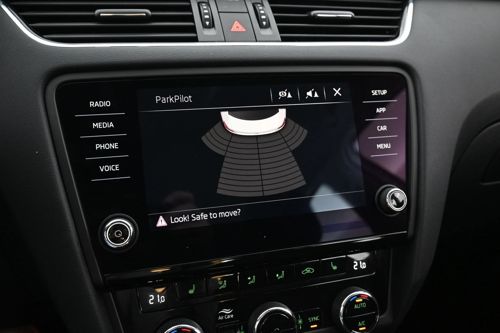 Car Image - hdZcBlGayNeHiyGI5kLbG