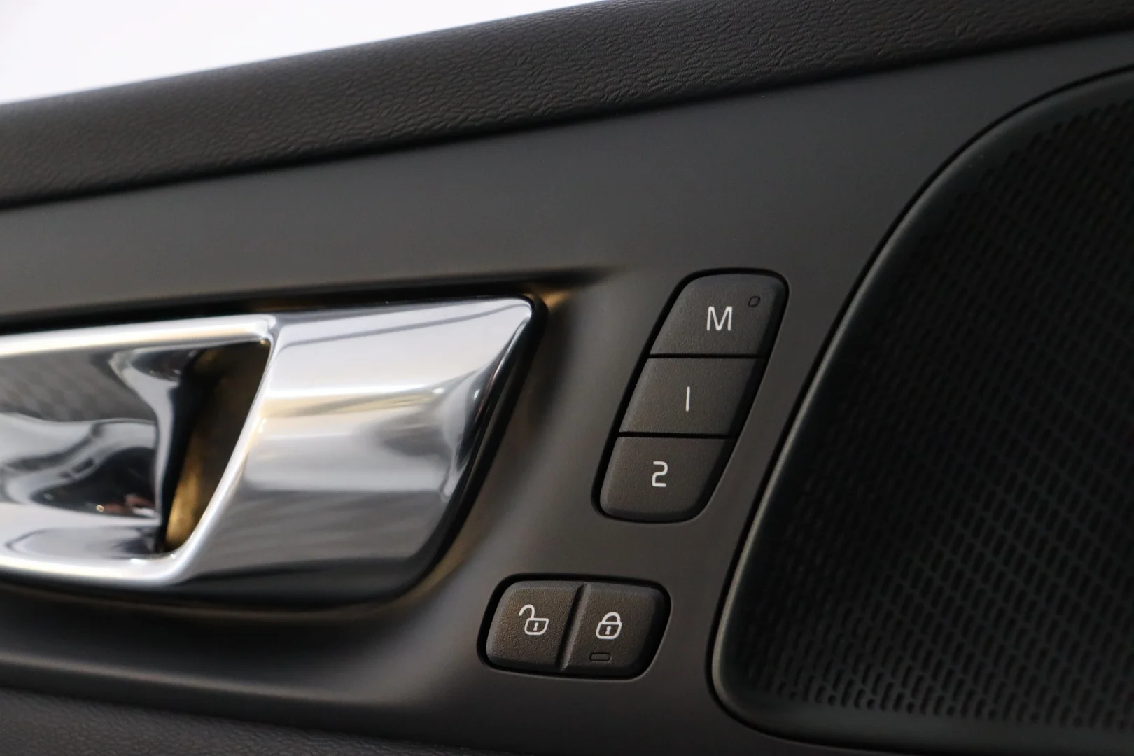 Car Image - 7bccPCuA6FMWp4H9eMiyGm