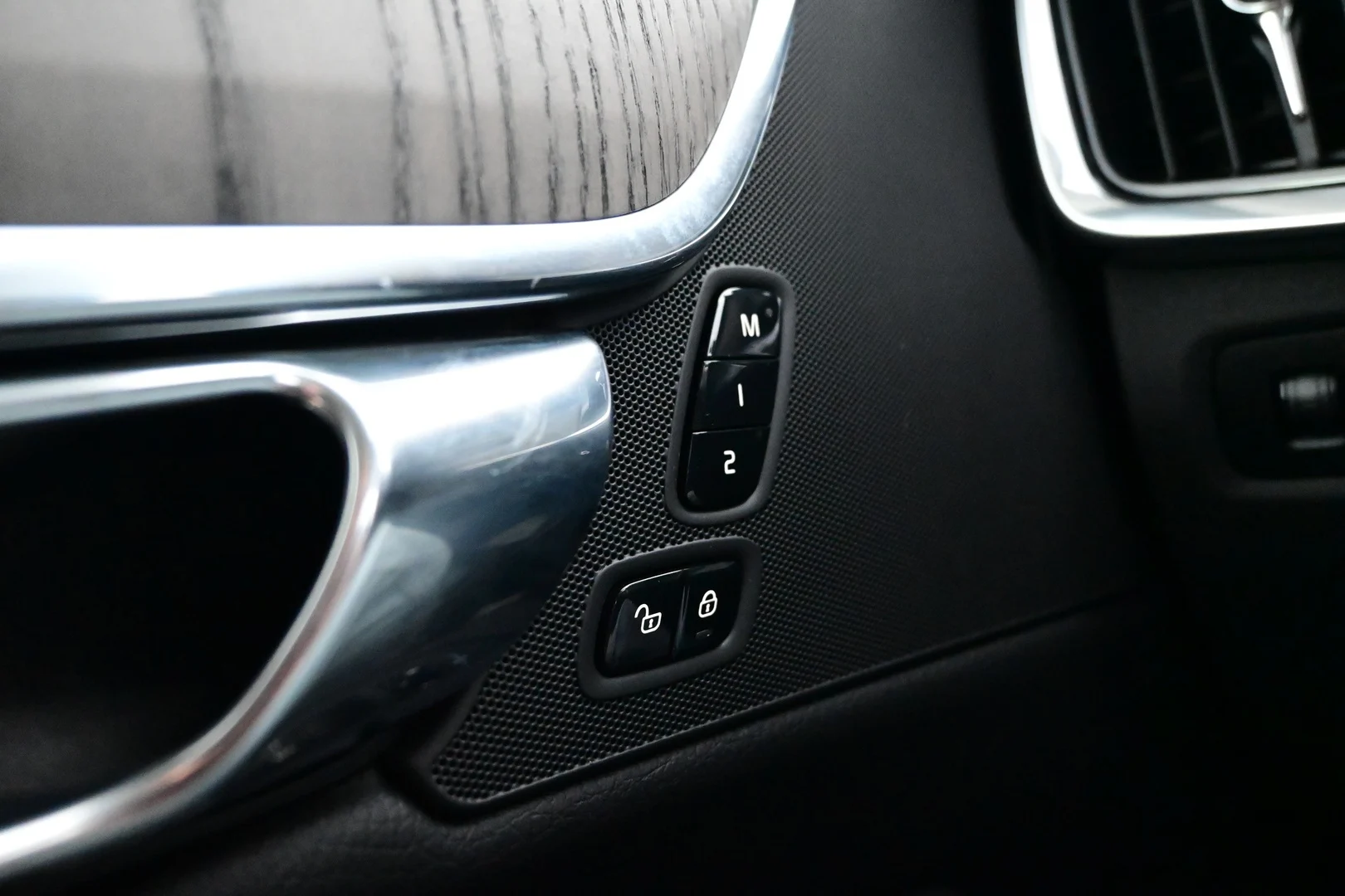 Car Image - 3S97yGlK444vOhzKbO8TnM